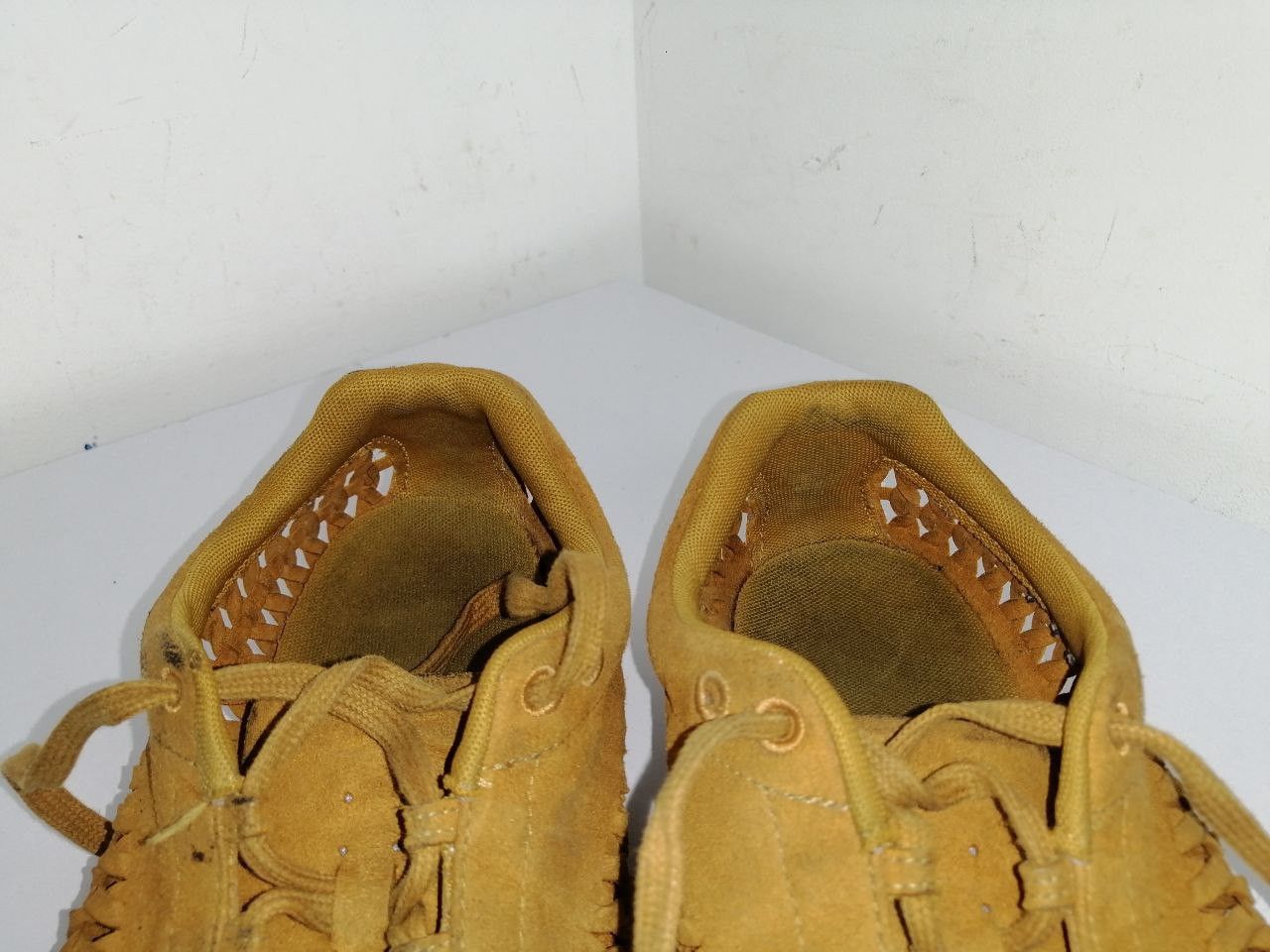 Nike Nike Mayfly Woven Low Suede Trainers Size US 8.5 / EU 41-42 - 7 Thumbnail