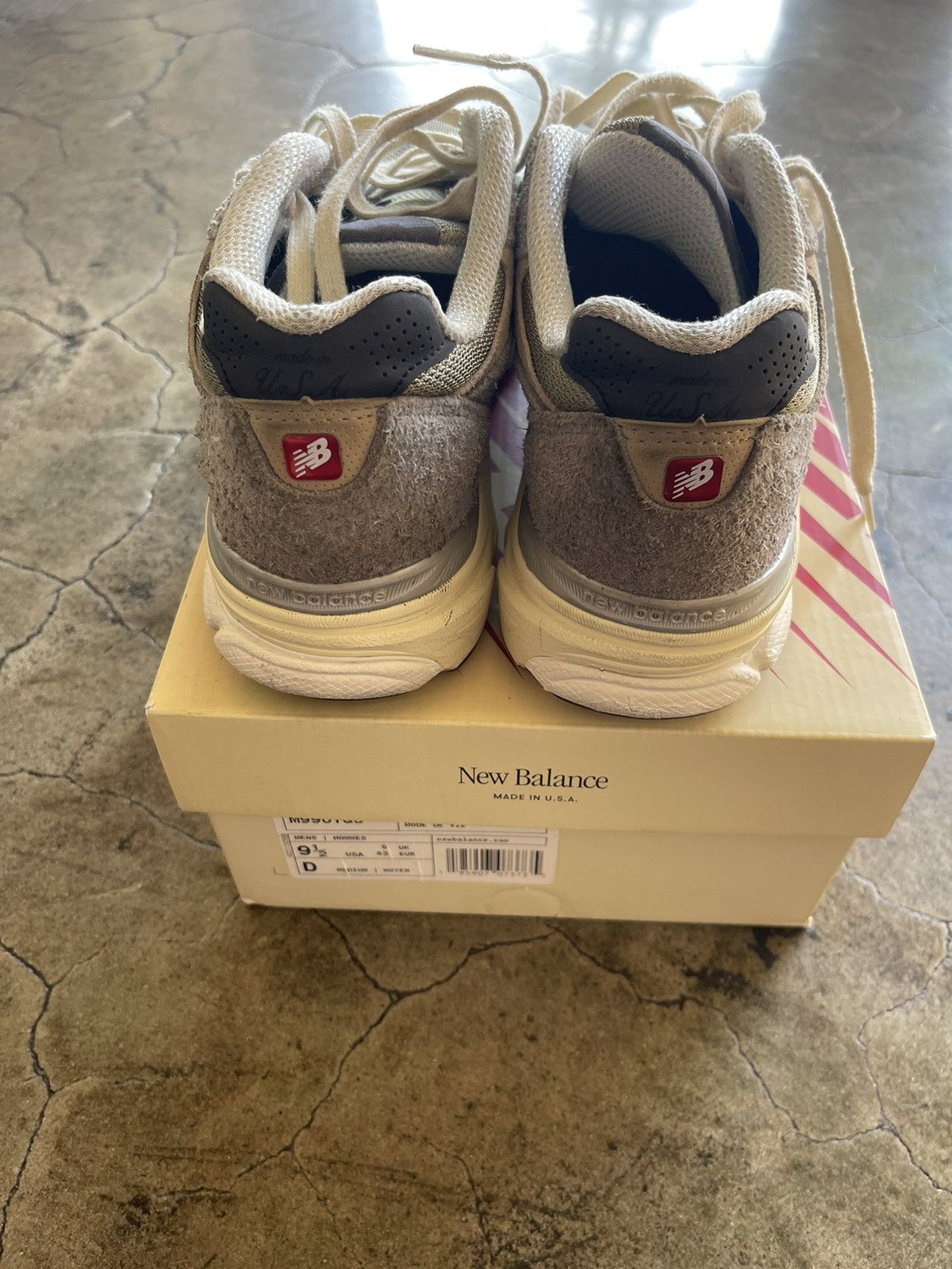 New Balance New Balance 990v3 Grey/Green Size US 9.5 / EU 42-43 - 5 Thumbnail