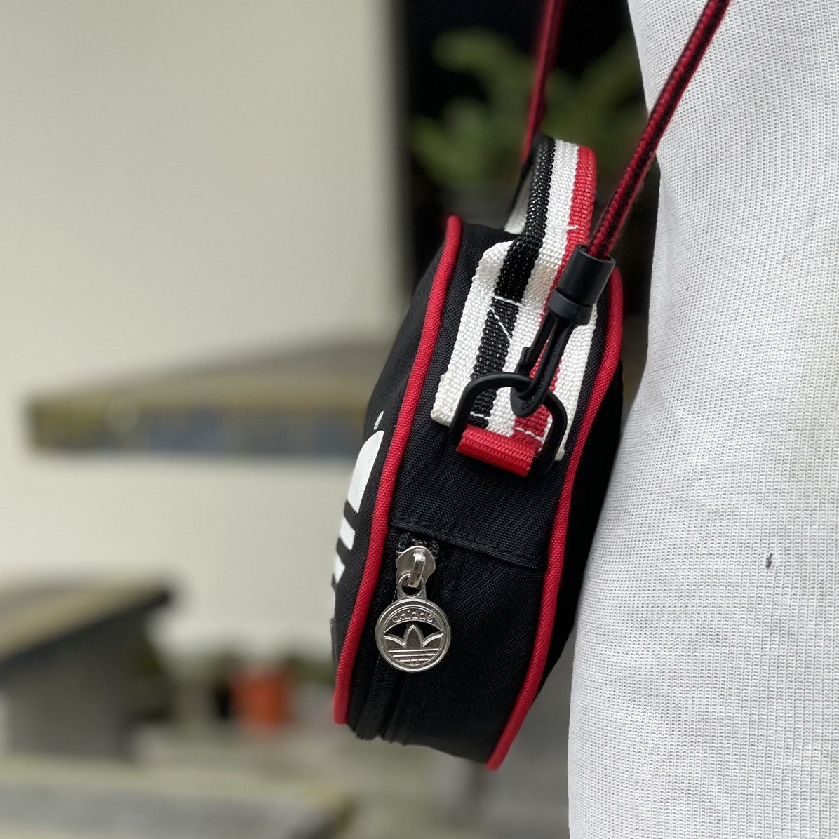 Adidas × Vintage 90's Vintage Adidas Trefoil Crossbody Size ONE SIZE - 3 Thumbnail