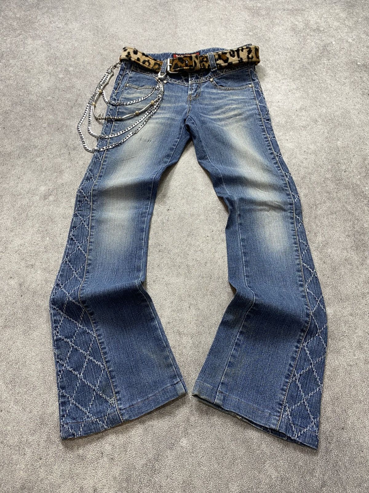 If Six Was Nine × Japanese Brand × Le Grande Bleu (L.G.B.) 2000s Eve jeans Flare pant Size US 29 - 1 Thumbnail