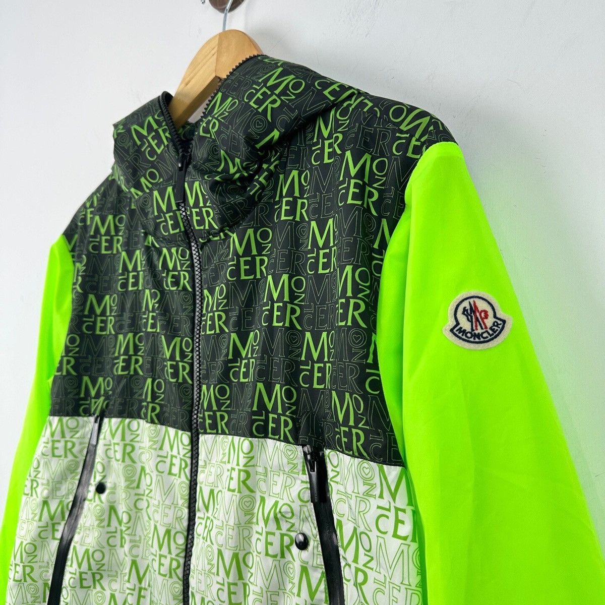 Moncler Moncler Ladies Taanlo Hooded Windbreak Jacket Size ONE SIZE - 3 Thumbnail