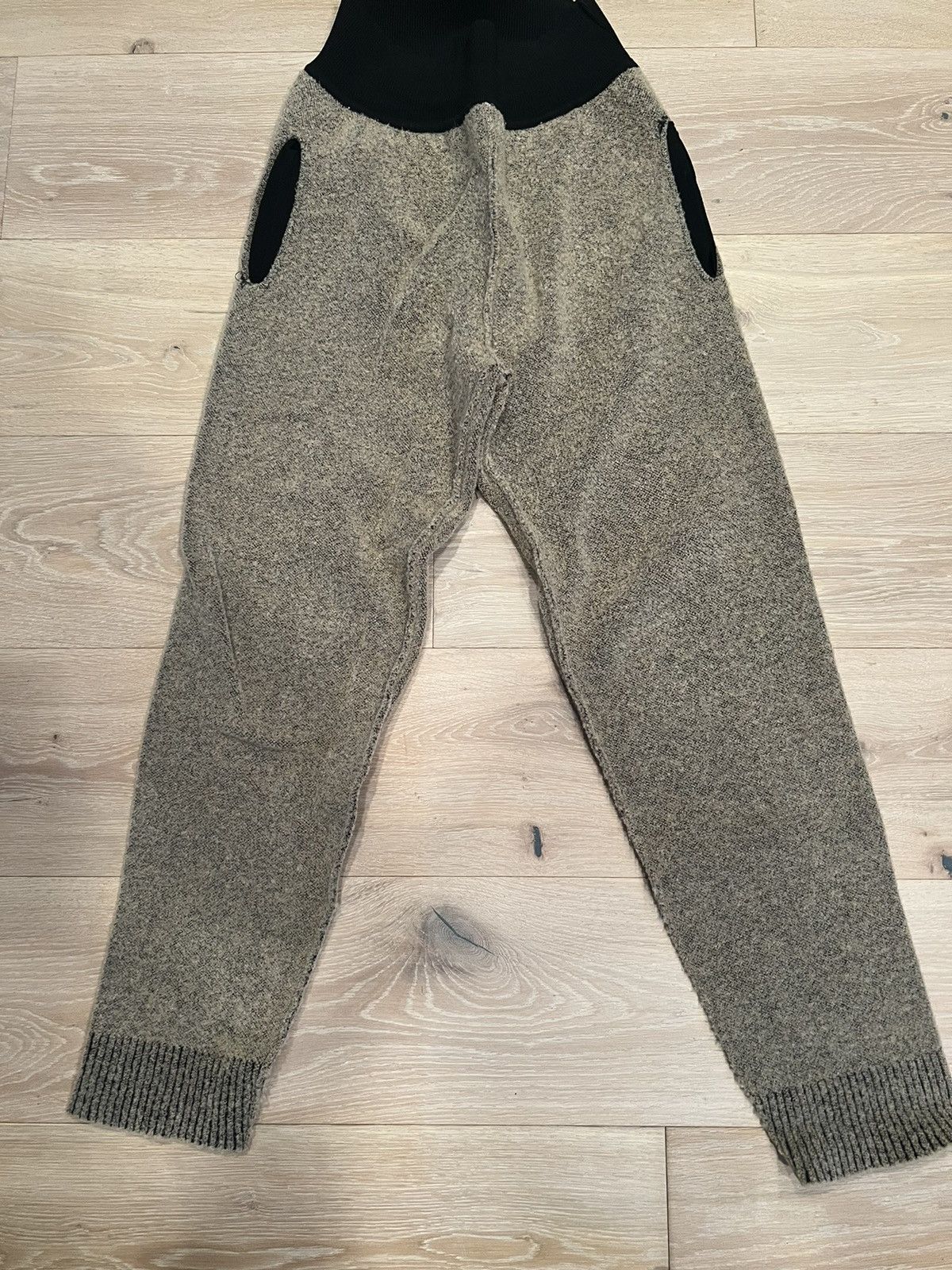 Yeezy boucle orders pants