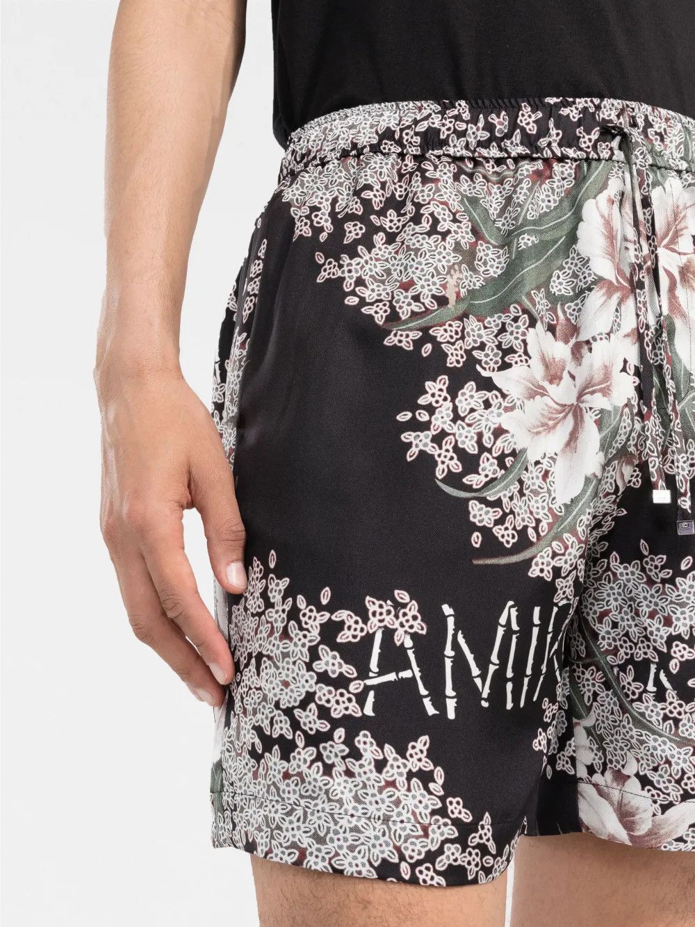 Amiri o1y0525 Short in Black/White Size US 34 / EU 50 - 2 Thumbnail