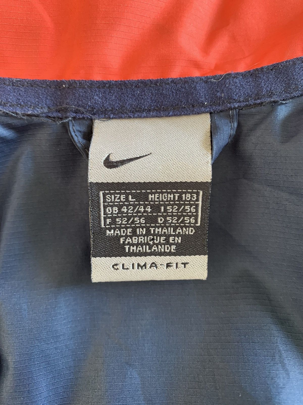 Vintage Vintage Nike Embroidered swoosh jacket Size US L / EU 52-54 / 3 - 10 Thumbnail