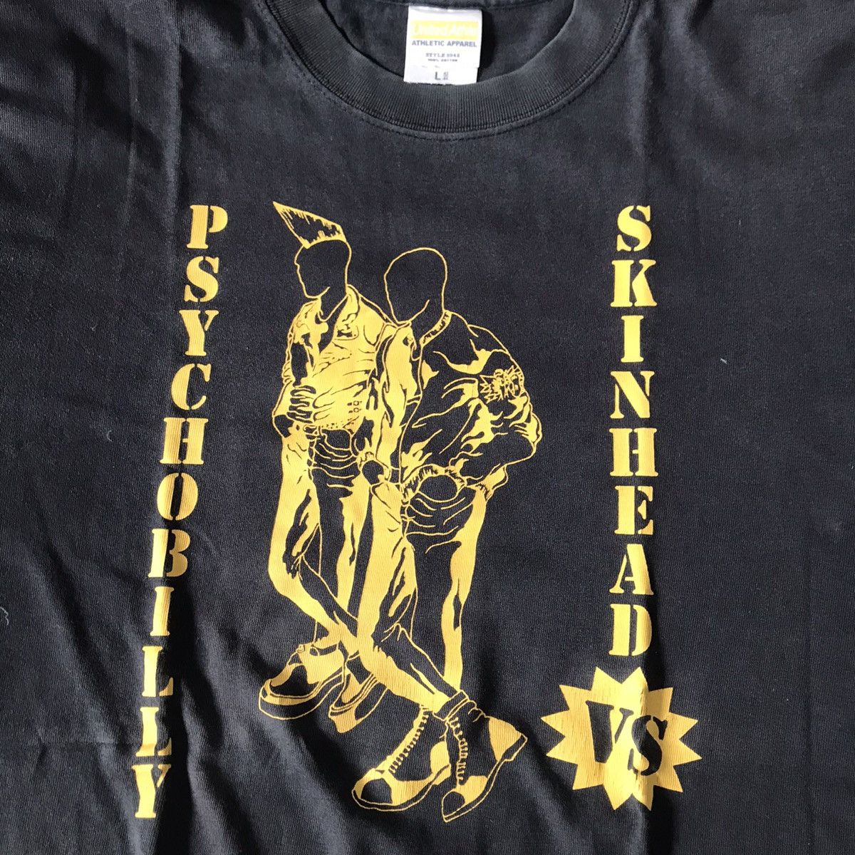 Band Tees × Vintage SKINHEAD VS PSYCHOBILLY Bronze fist Record t shirt tee black Size US M / EU 48-50 / 2 - 12 Thumbnail