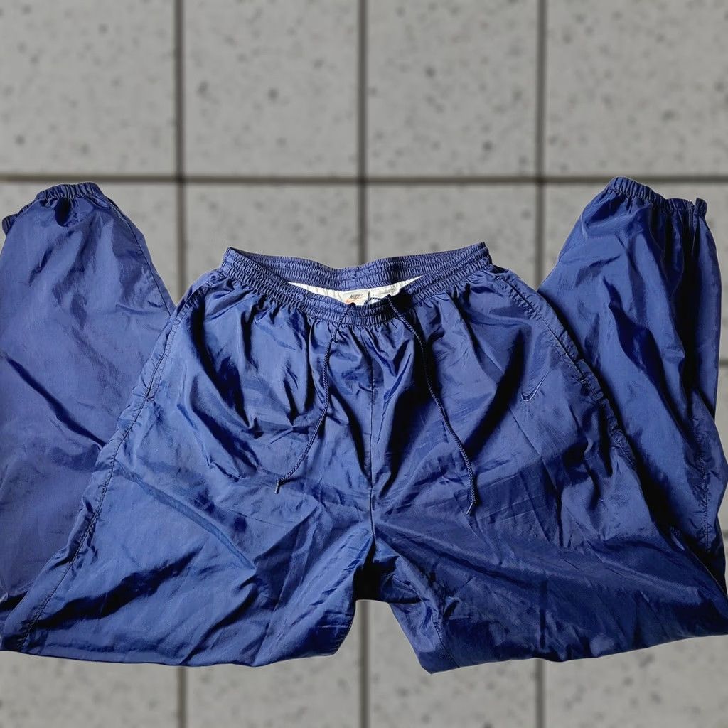 Nike VINTAGE Nike Track Pants Mens XL Blue Nylon Lined 90s Basketball Pant Zip Pocket Pockets Size US 36 / EU 52 - 1 Thumbnail