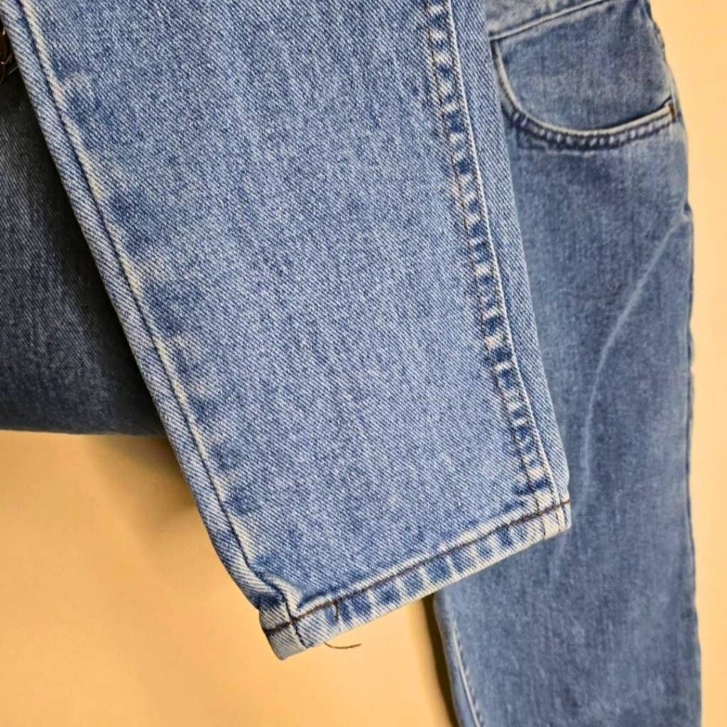 Lee Lee High Rise Tapered Leg Jeans Juniors 7 Women’s 4 Medium W Size 27" / US 4 / IT 40 - 8 Thumbnail
