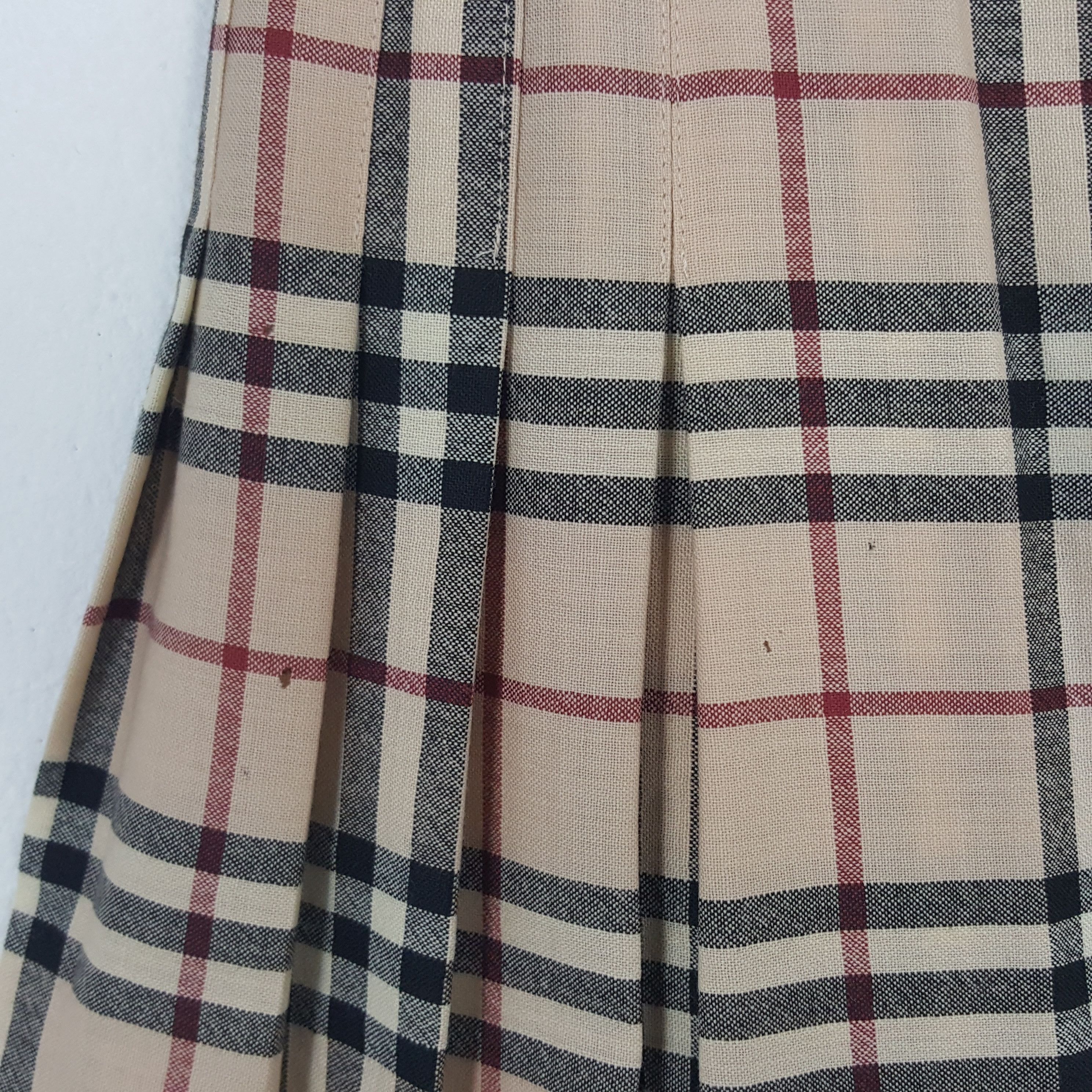 Burberry × Vintage Vintage Burberry London Nova Check Skirt Size 27" / US 4 / IT 40 - 3 Thumbnail