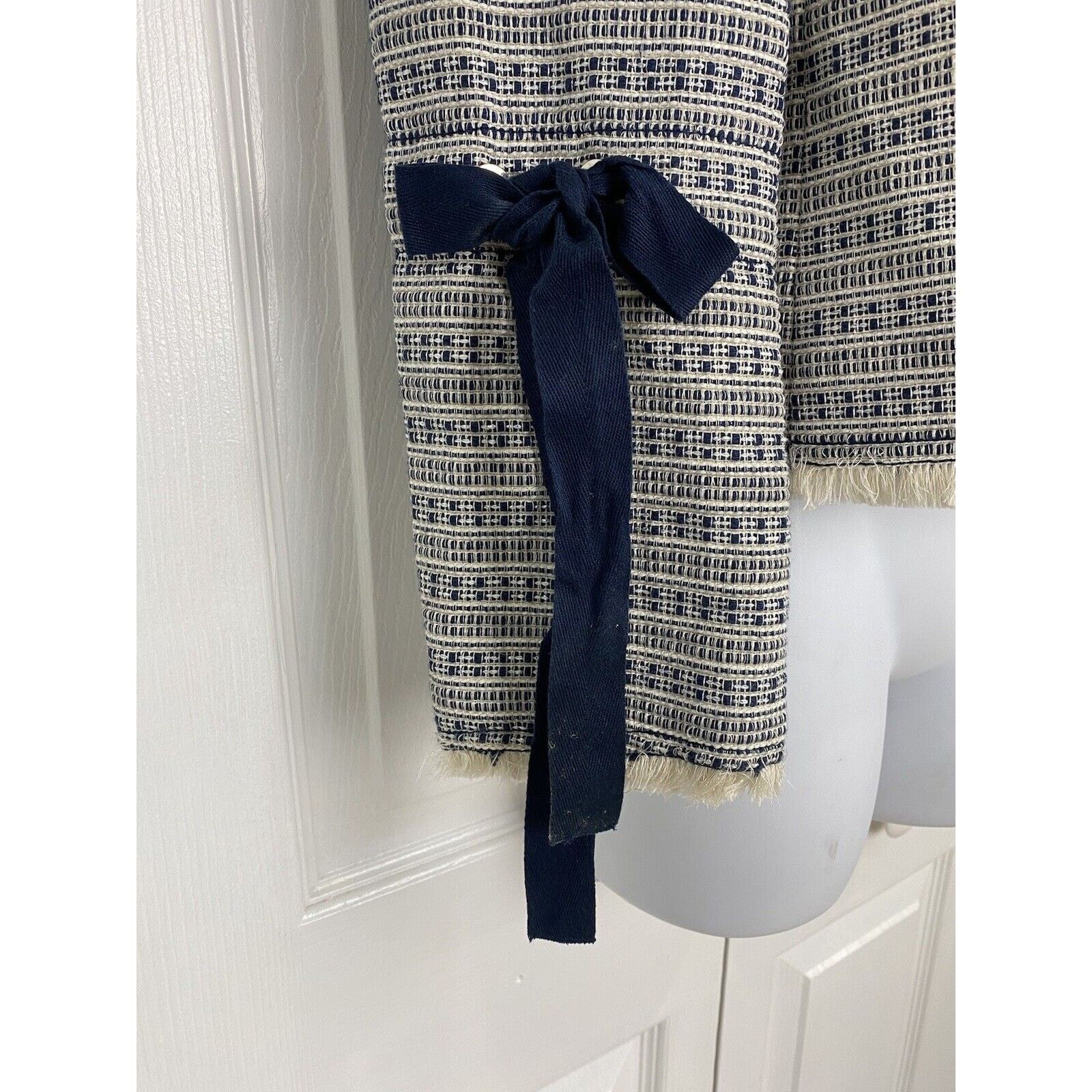 Club Monaco CLUB MONACO Parelle Manteaux Cropped Zip Jacket Tweed Bows Size XS / US 0-2 / IT 36-38 - 2 Thumbnail