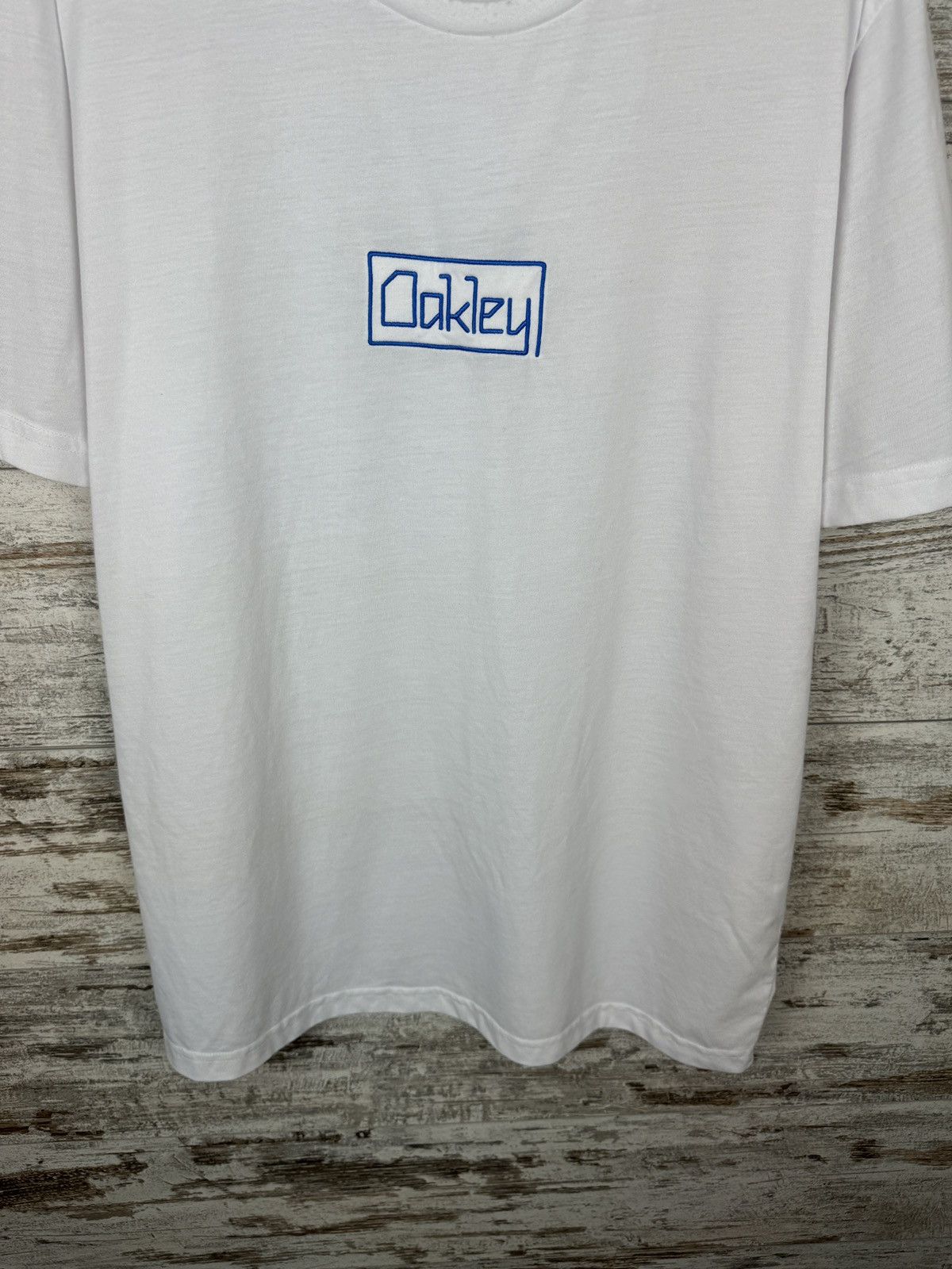 Oakley Mens Vintage Oakley T-shirt centre logo white tee Japanese Size US XL / EU 56 / 4 - 4 Thumbnail