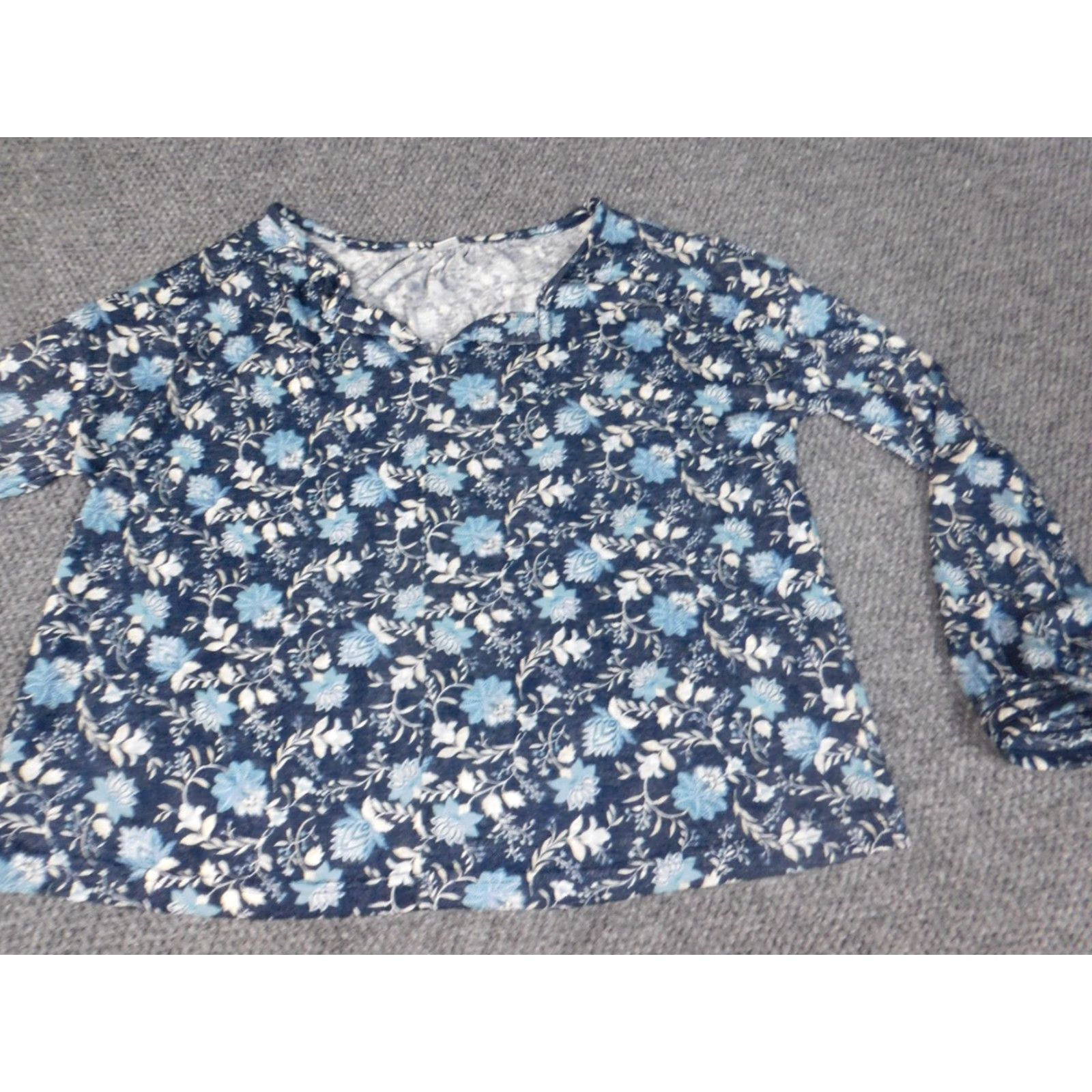 Old Navy Old Navy Blouse Womens Small Blue Floral Pullover Crew Neck Stretch Top Regular Size S Casual Size S / US 4 / IT 40 - 3 Thumbnail
