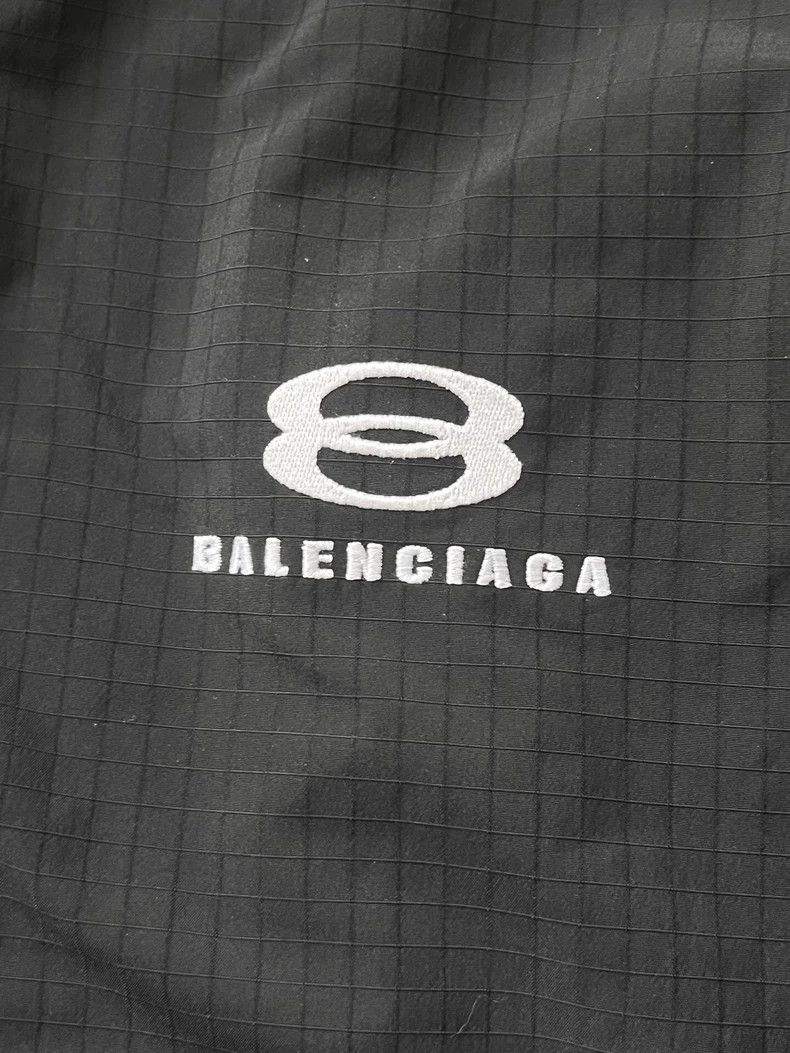 Balenciaga Balenciaga size 1 Solid Logo Print Zip Jacket Jacket Size US XS / EU 42 / 0 - 3 Thumbnail