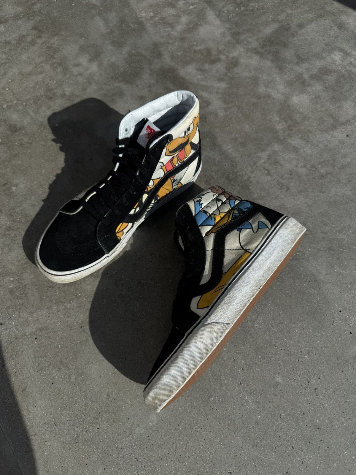 Vans × Warner Bros Warner Bros x Vans Disney Sk8-Hi skate high Size US 9 / EU 42 - 3 Thumbnail