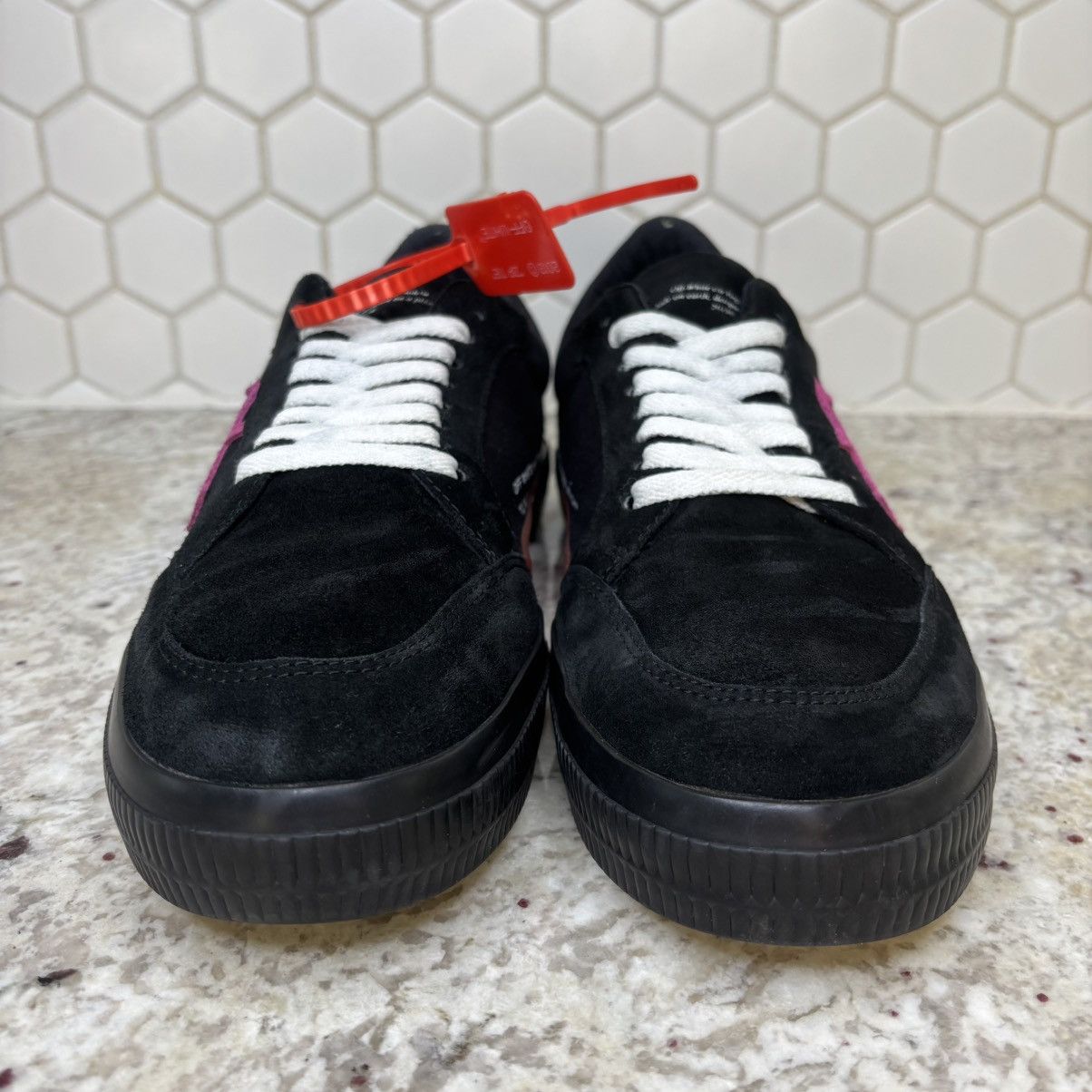 Off-White Size 11/45 EU-Off-White Vulc Low Black Fuchsia Clean W Box Size US 11 / EU 44 - 4 Thumbnail