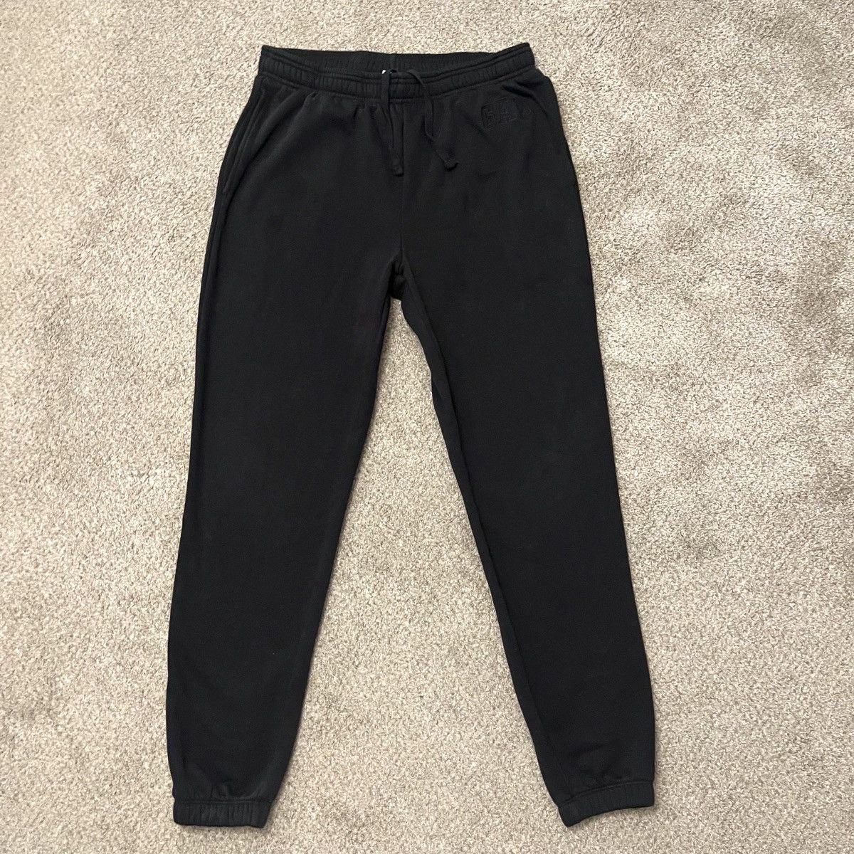Other All black gap sweatpants Size S Size US 30 / EU 46 - 1 Thumbnail