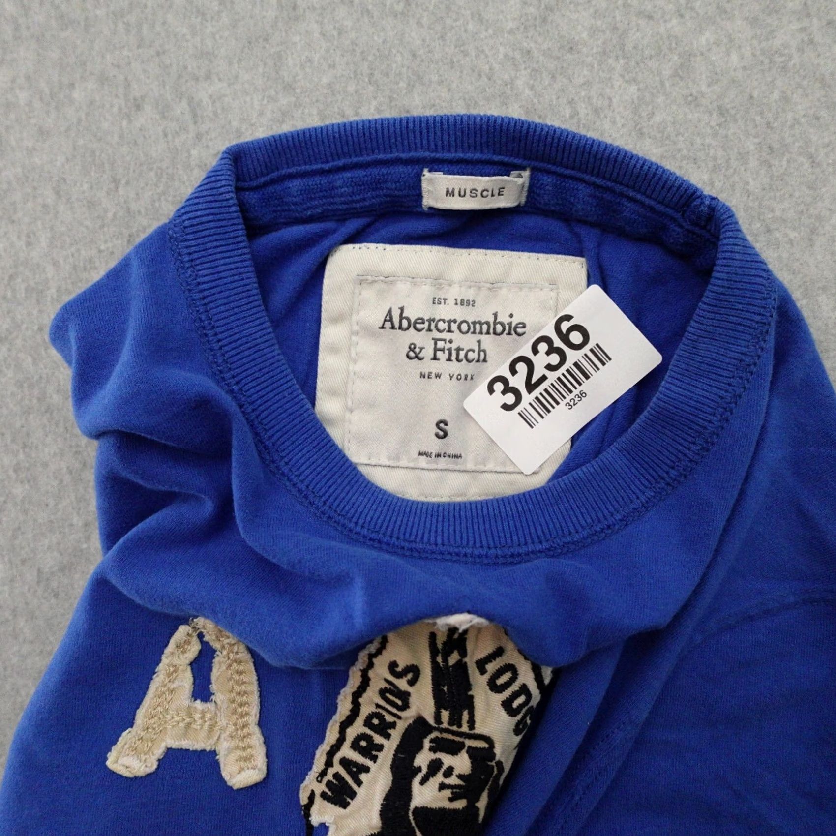 Abercrombie & Fitch Abercrombie & Fitch T-Shirt Small Blue Embroidered Warrior Lodge 18x25 Mens Shirt Size US S / EU 44-46 / 1 - 4 Thumbnail