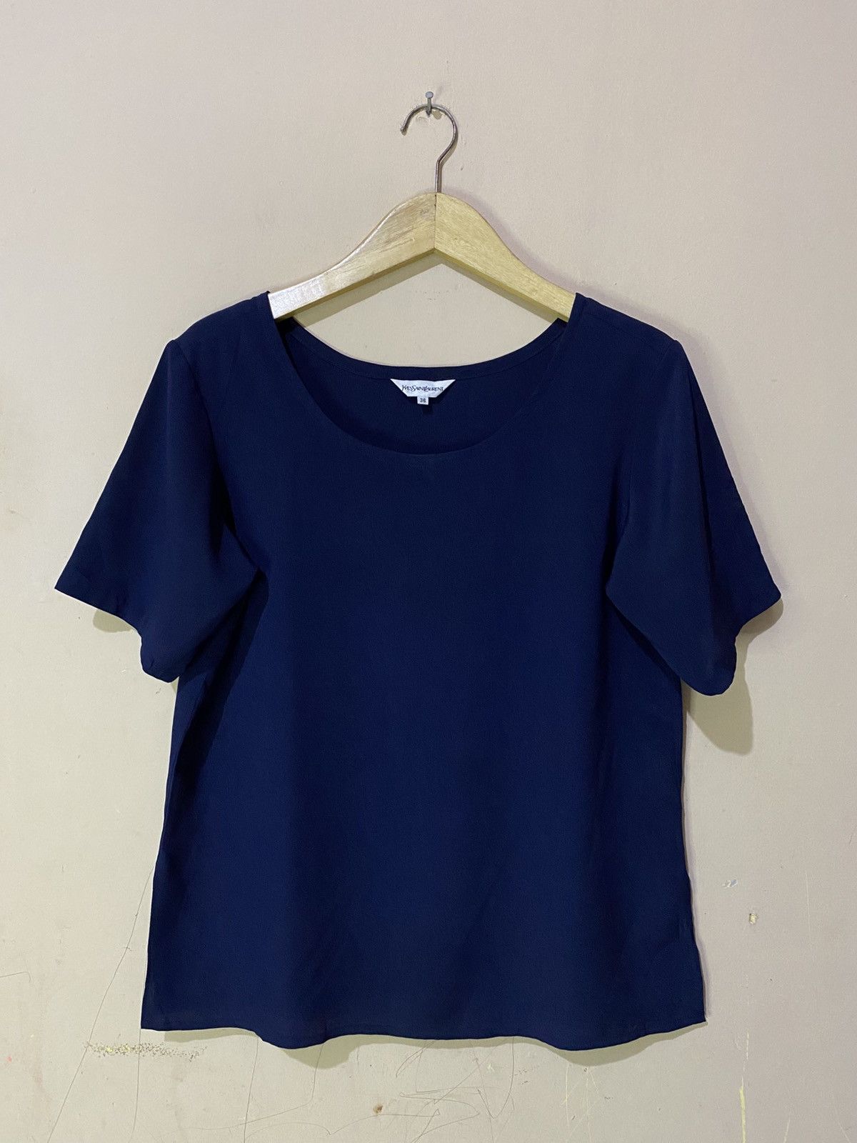 Yves Saint Laurent 90s Vintage Yves Saint Laurent Silk Blouse Size XS / US 0-2 / IT 36-38 - 1 Thumbnail