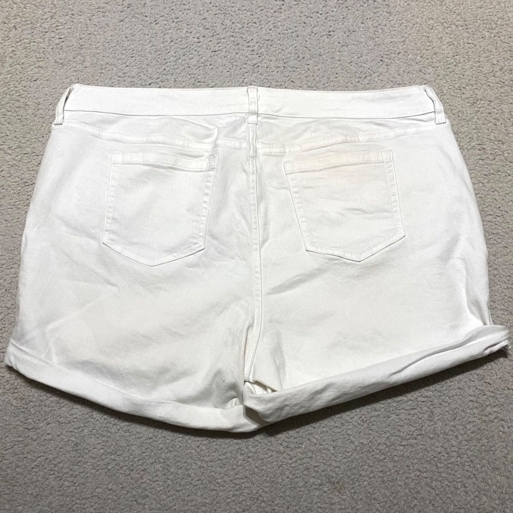 Torrid Torrid White Denim High Rise Cut-Off 5 Inseam Plus 22 Shorts Womens Vintage No Pocket 5-Pocket Denim Stretch Cotton Spandex Casual Clothing Size 40" / US 18 - 2 Thumbnail