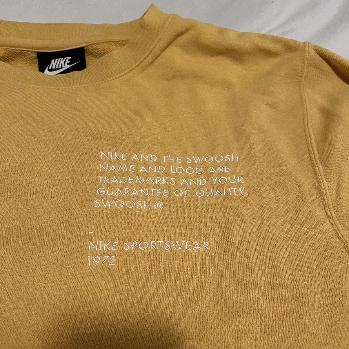 Nike Nike Sportswear SBB Swoosh Crewneck Sweatshirt Yellow Size S Size US S / EU 44-46 / 1 - 2 Thumbnail