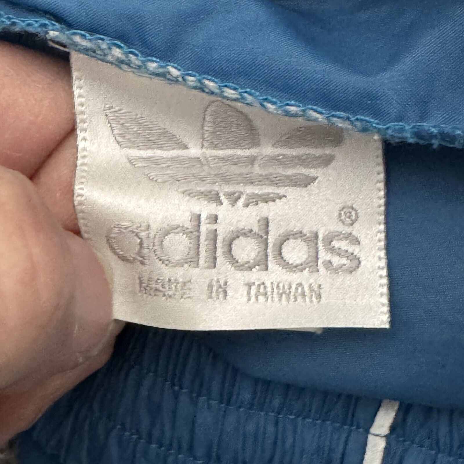 Adidas Adidas Nylon Track Pants Mens 26X29.5 Athletic 80s Vintage Size US 26 / EU 42 - 11 Thumbnail