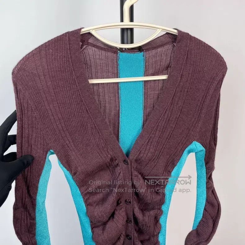 Louis Vuitton Louis Vuitton Brown and blue contrast pleated V-neck cashm Size S / US 4 / IT 40 - 3 Thumbnail