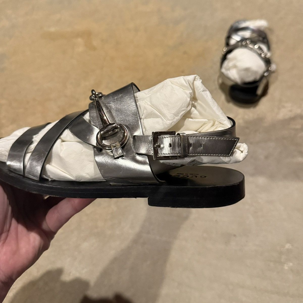 Gucci Gucci Silver Leather Horsebit Strappy Flat Sandals EU 37 Size US 7 / IT 37 - 7 Thumbnail