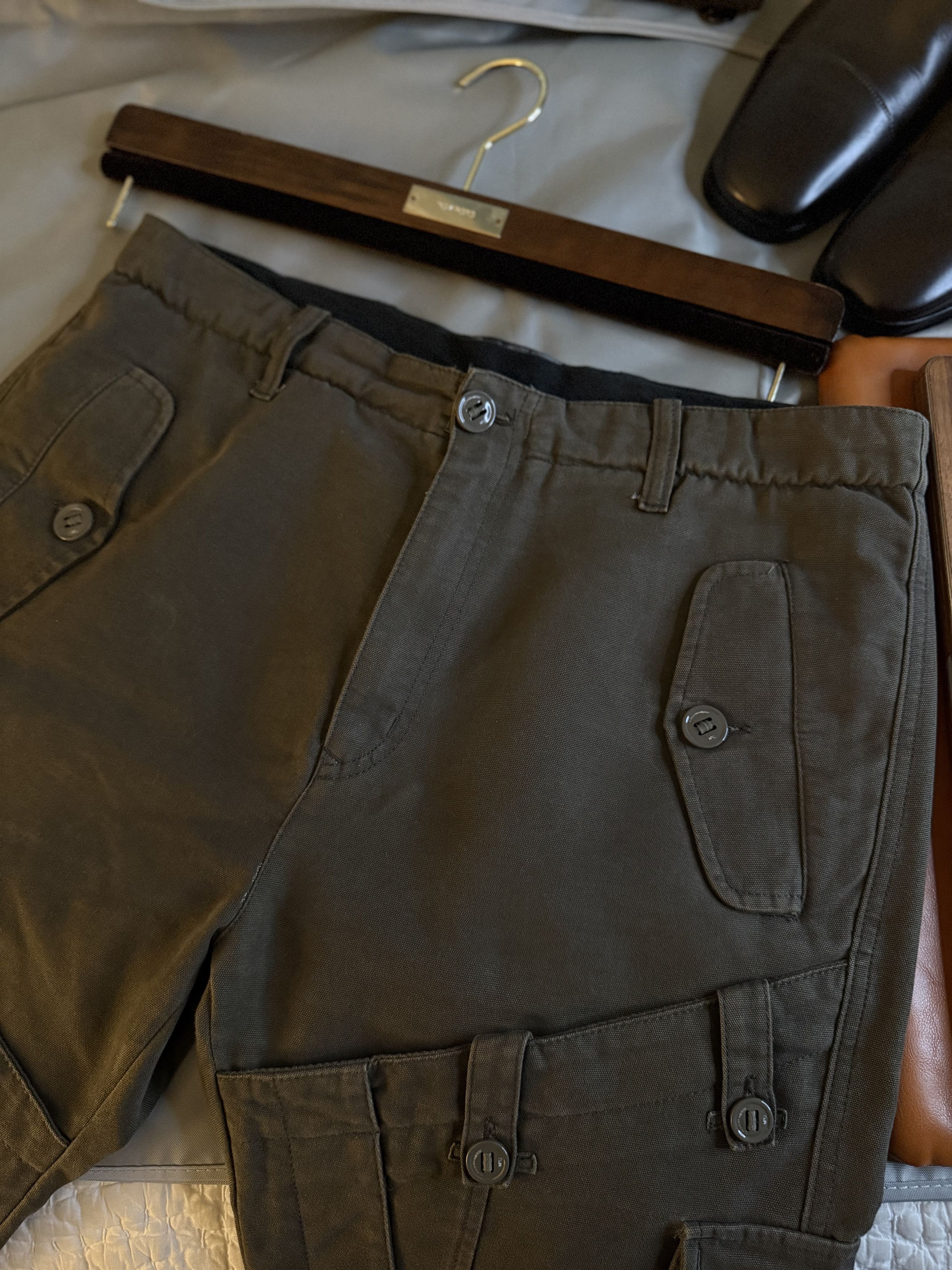 Alexander McQueen Ultimate Rare $2,500 w/tax MCQUEEN Handmade Cargo Pants Size US 32 / EU 48 - 18 Thumbnail