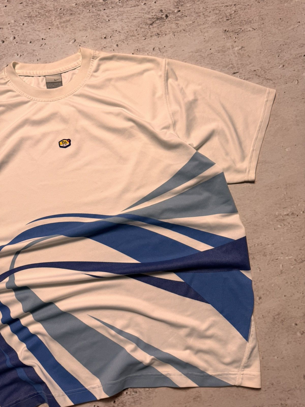 Nike × Vintage NIKE TN VINTAGE CENTER LOGO OVERSIZE T-SHIRT Size US XXL / EU 58 / 5 - 3 Thumbnail