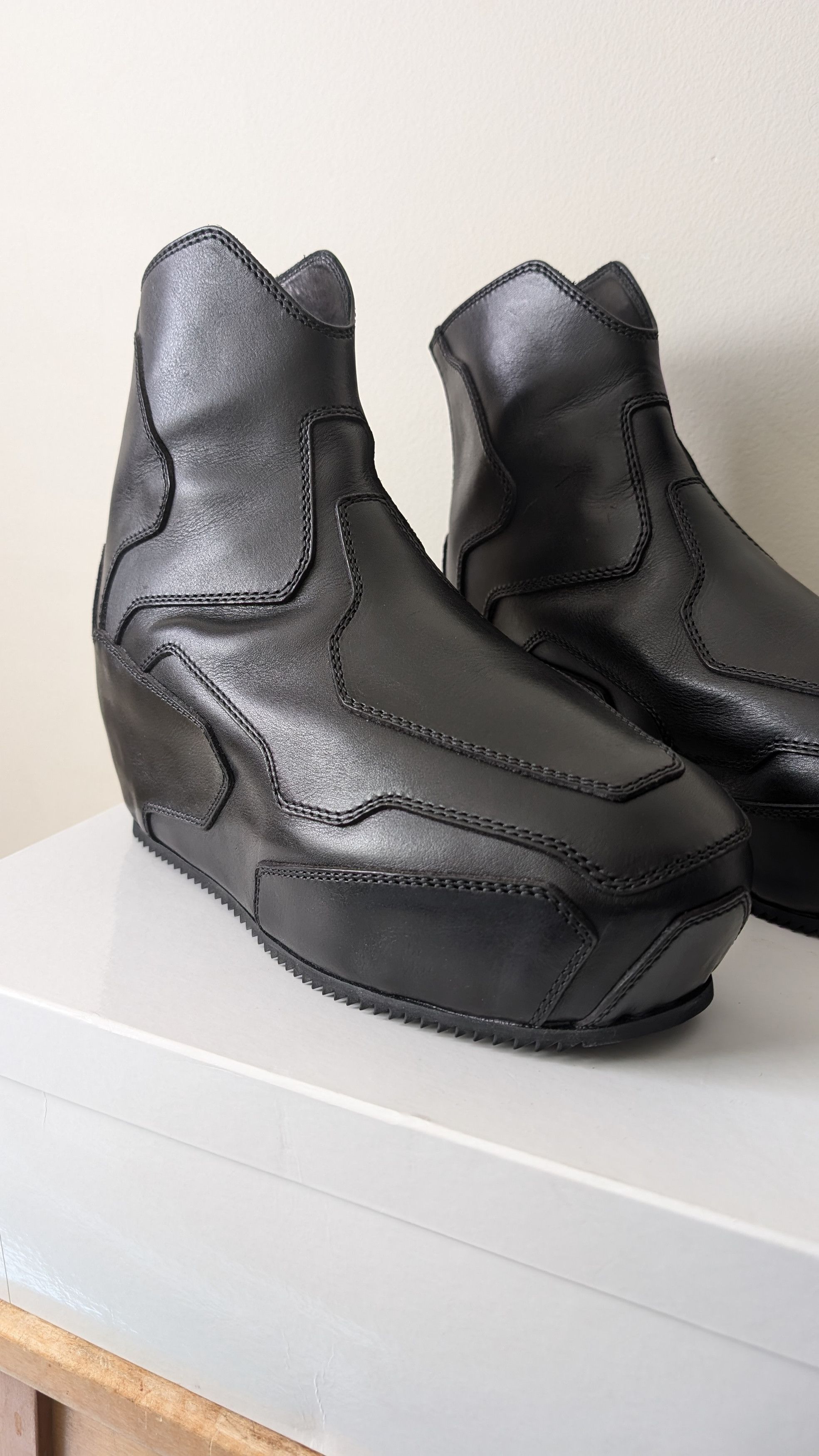 Julius Julius Ergonomics Wedge Prism Boots - 24FW / Size 1 Size US 8.5 / EU 41-42 - 4 Thumbnail