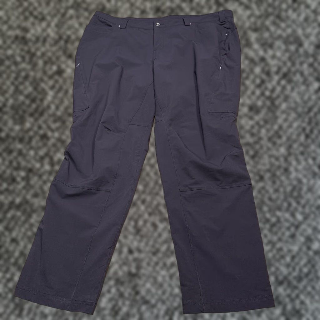 Vintage Duluth Pants Womens 22W 31 Black Hiking Nylon Zip Pocket Fleece Lined Cargo Straight Regular Plus Rise High Size 40" / US 18 - 1 Thumbnail