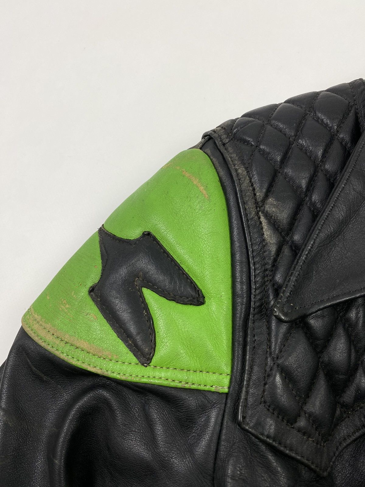 Vintage 1970s Vintage Distressed Kawasaki Heavy Leather Biker Jacket Size US M / EU 48-50 / 2 - 3 Thumbnail