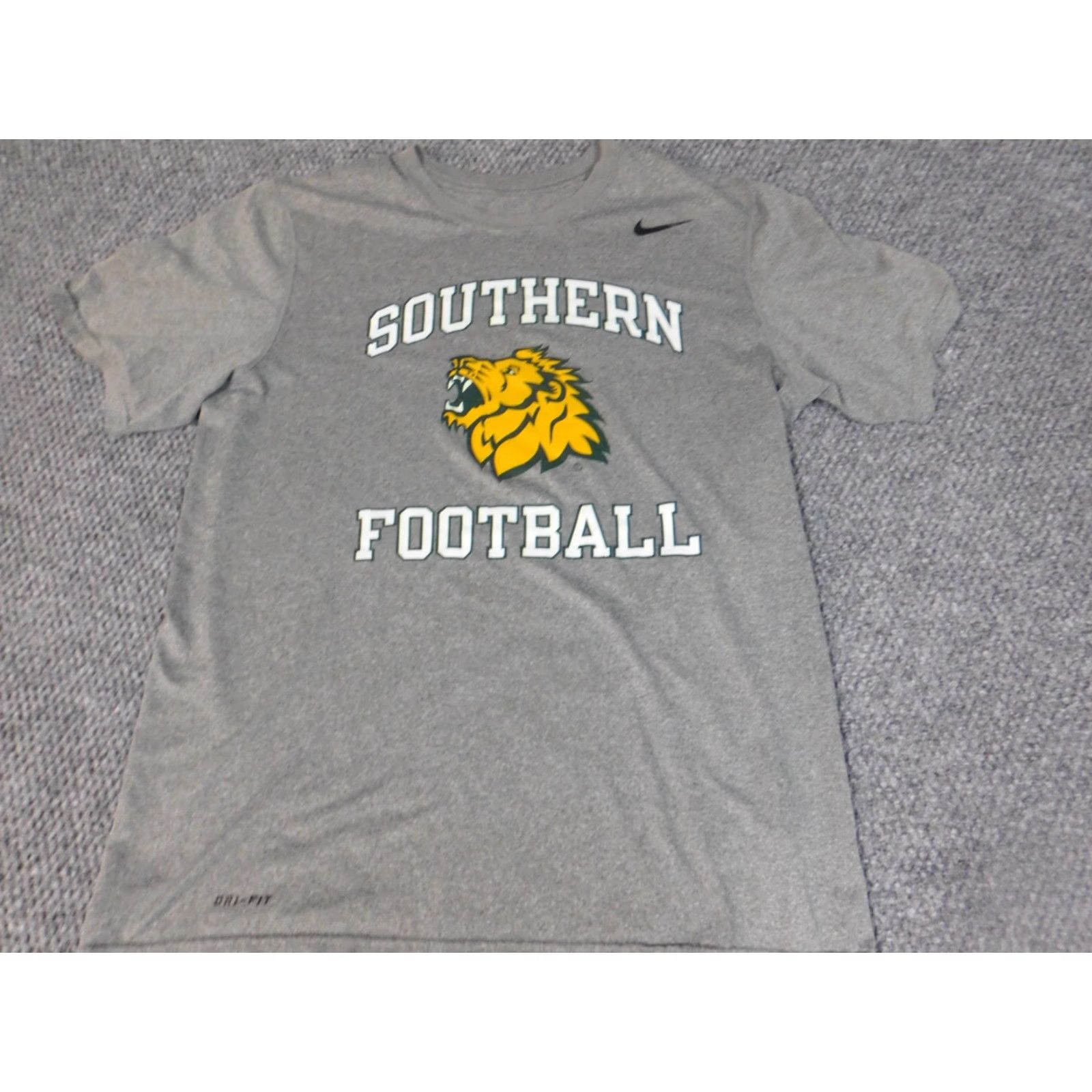 Nike Nike Mens Shirt M Gray Dri-Fit Logo Football Lion Size US M / EU 48-50 / 2 - 3 Thumbnail