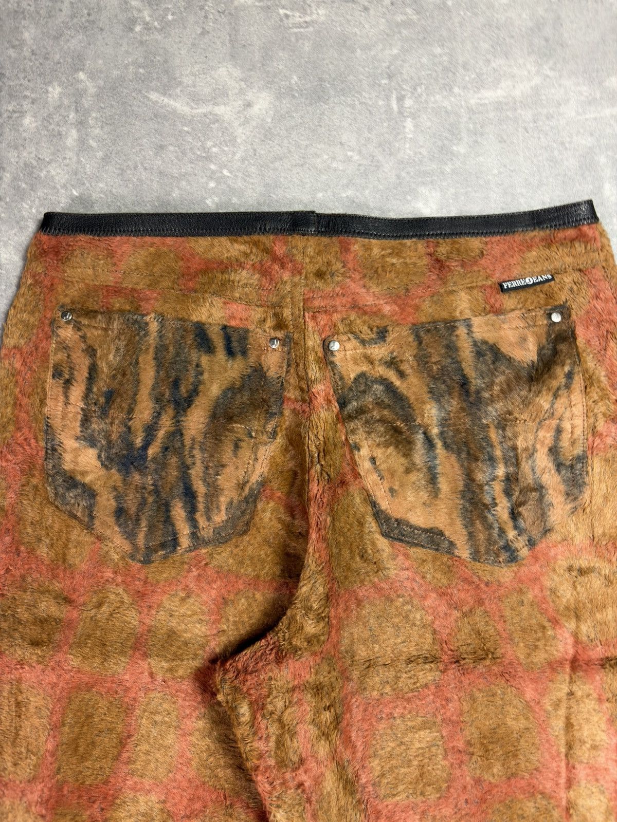 Gianfranco Ferre 00s Gianfranco Ferre Jeans Fur 3D Trompe L’oeill Print 30 44 Size US 28 / EU 44 - 12 Thumbnail