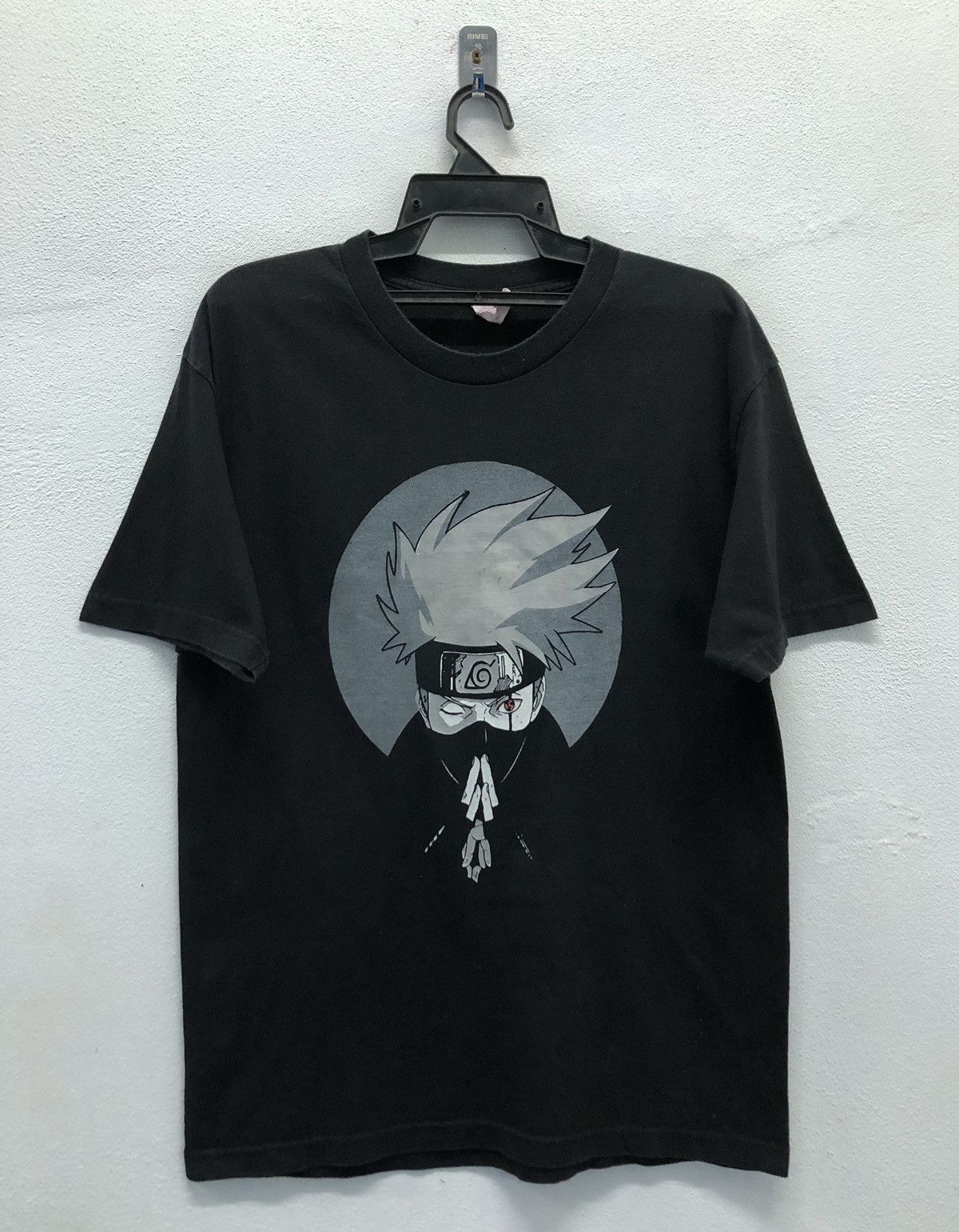Anime Vintage Naruto Shippuden Hatake Kakashi T-Shirt Size US L / EU 52-54 / 3 - 1 Thumbnail