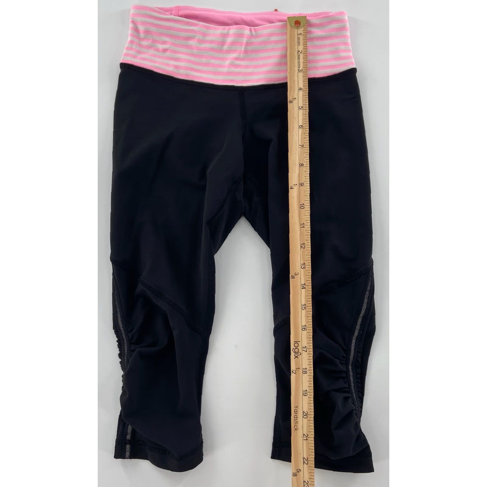 Lululemon Lululemon Leggings Size 4 Cropped Black Pink Pockets Yoga Activewear Womens Size 27" / US 4 / IT 40 - 7 Thumbnail