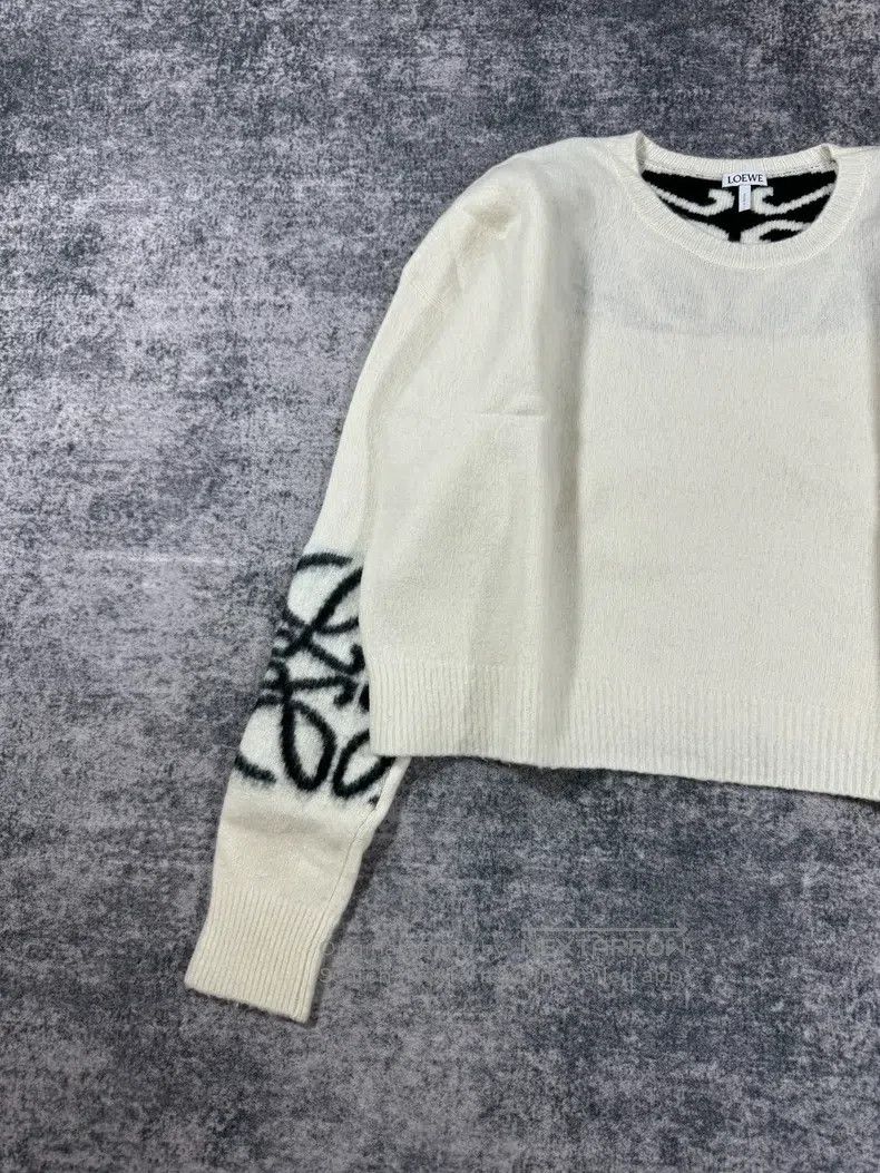 Loewe Loewe White Multi-logo Wool Knitwear Size XS / US 0-2 / IT 36-38 - 4 Thumbnail