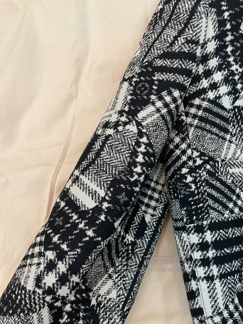 Louis Vuitton Louis Vuitton Asymmetric splice design jacket Size US M / EU 48-50 / 2 - 5 Thumbnail