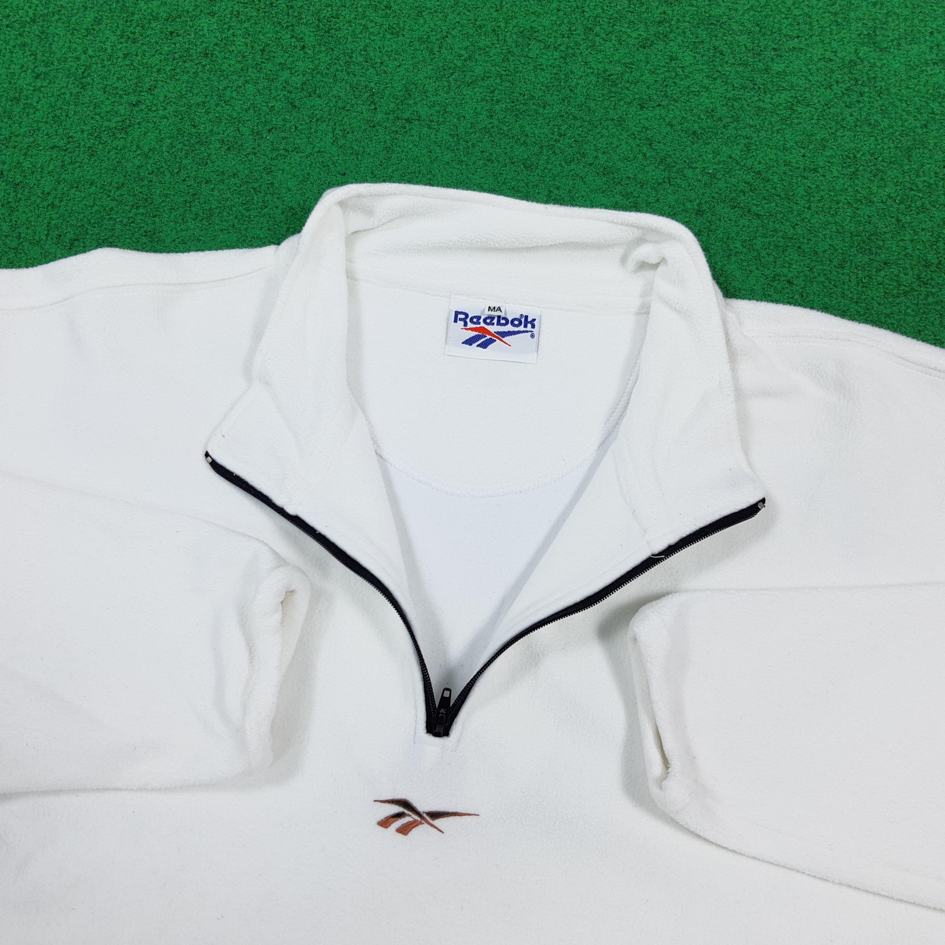 Reebok Vintage Reebok Sportswear Half Zipper Sweatshirt C303N17 Size US L / EU 52-54 / 3 - 6 Thumbnail