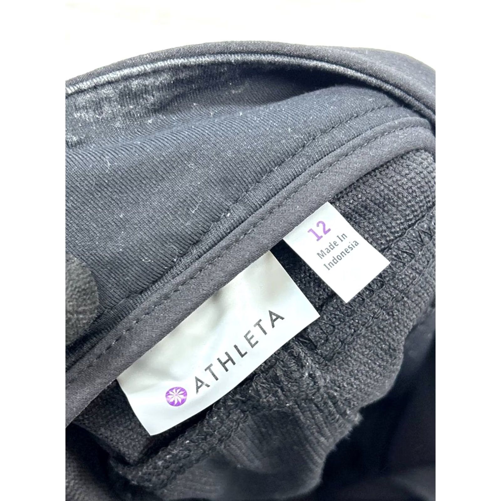 Athleta Athleta Womens Skinny Pants 12 Black Nylon Spandex Mid Rise Ankle Zip Wearable Outdoor Activewear Trousers Size 34" / US 12 / IT 48 - 7 Thumbnail