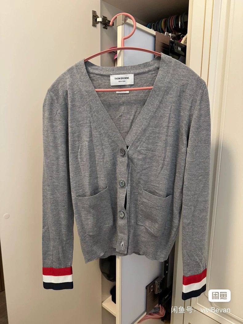 Thom Browne Thin V-neck gray knitted cardigan 2503-Nextarro