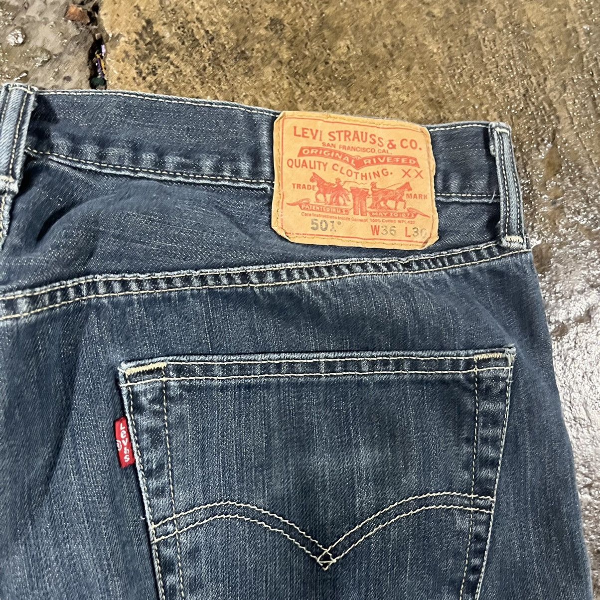 Levi's × Vintage Crazy Vintage Y2K Levi's 501 Button Fly Essential Jeans Size US 36 / EU 52 - 6 Thumbnail