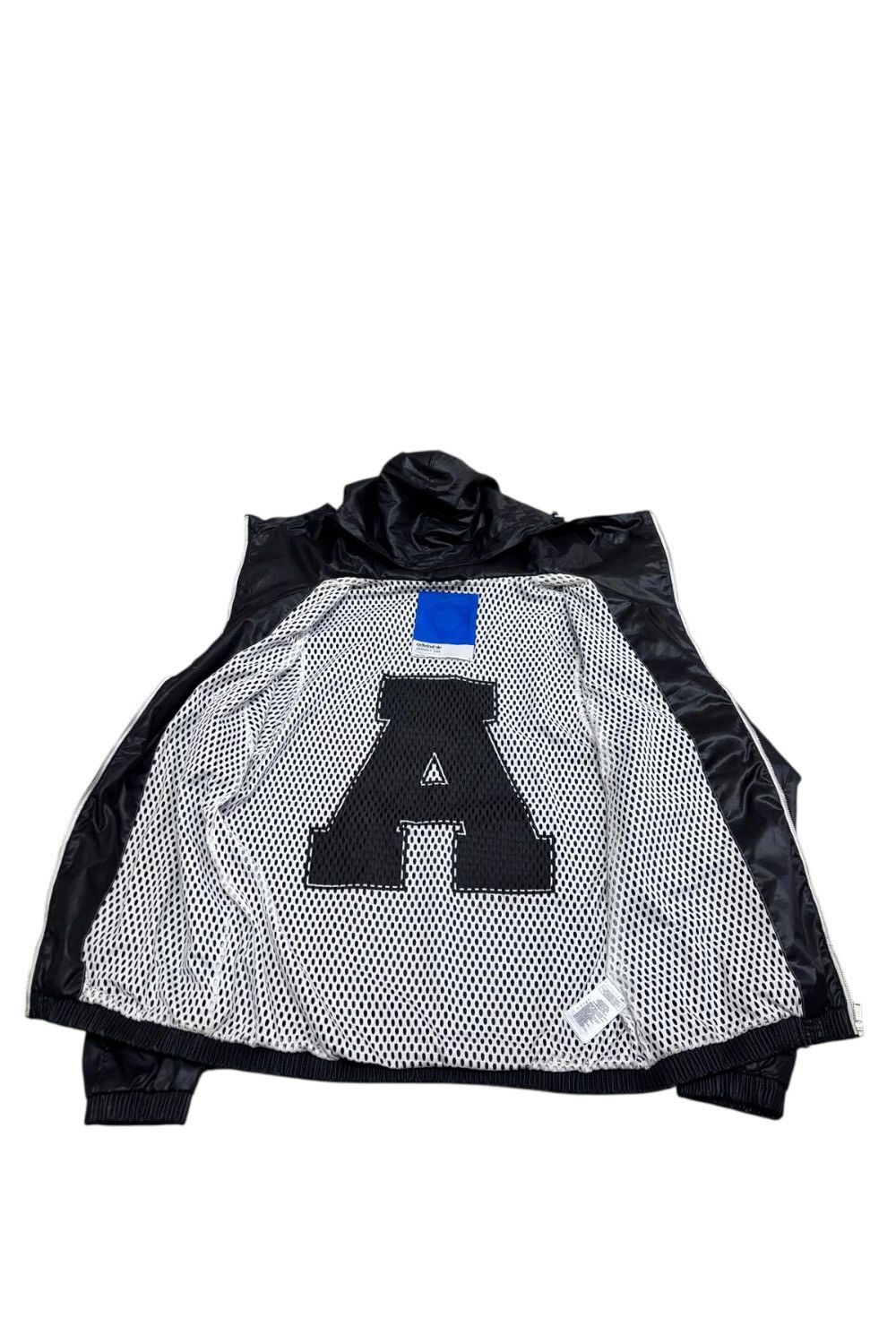 Adidas vintage Adidas Chile 62 jacket size M Size US M / EU 48-50 / 2 - 1 Thumbnail