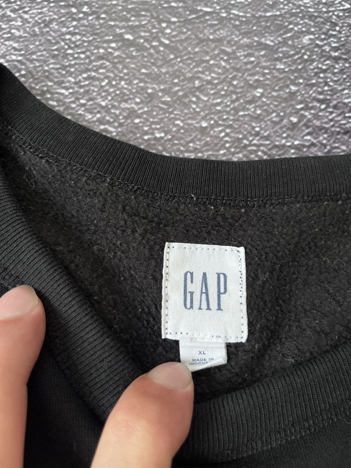 Gap VINTAGE ALL BLACK "GAP" BIG LOGO SWEATSHIRT Size US XL / EU 56 / 4 - 6 Thumbnail