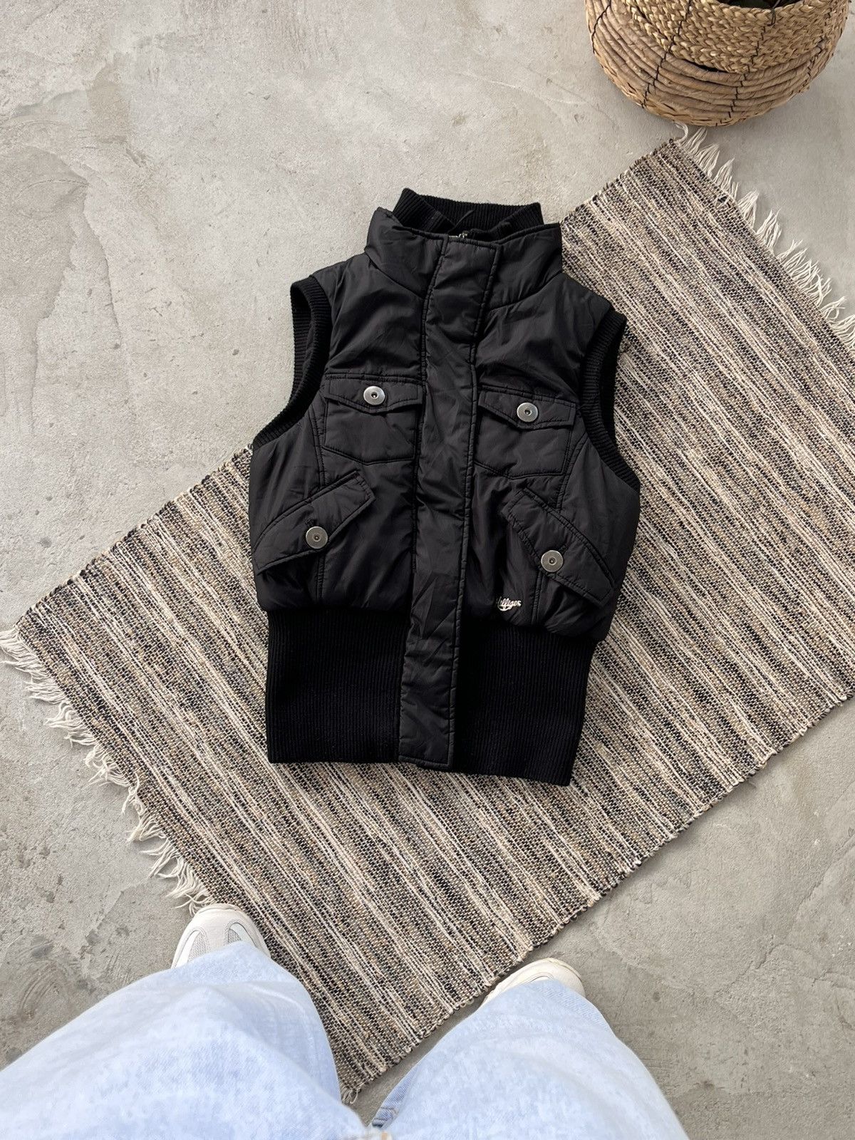 Tommy Hilfiger Vintage Tommy Hilfiger AvantGarde Black Vest Multi Pocket Size M / US 6-8 / IT 42-44 - 1 Thumbnail