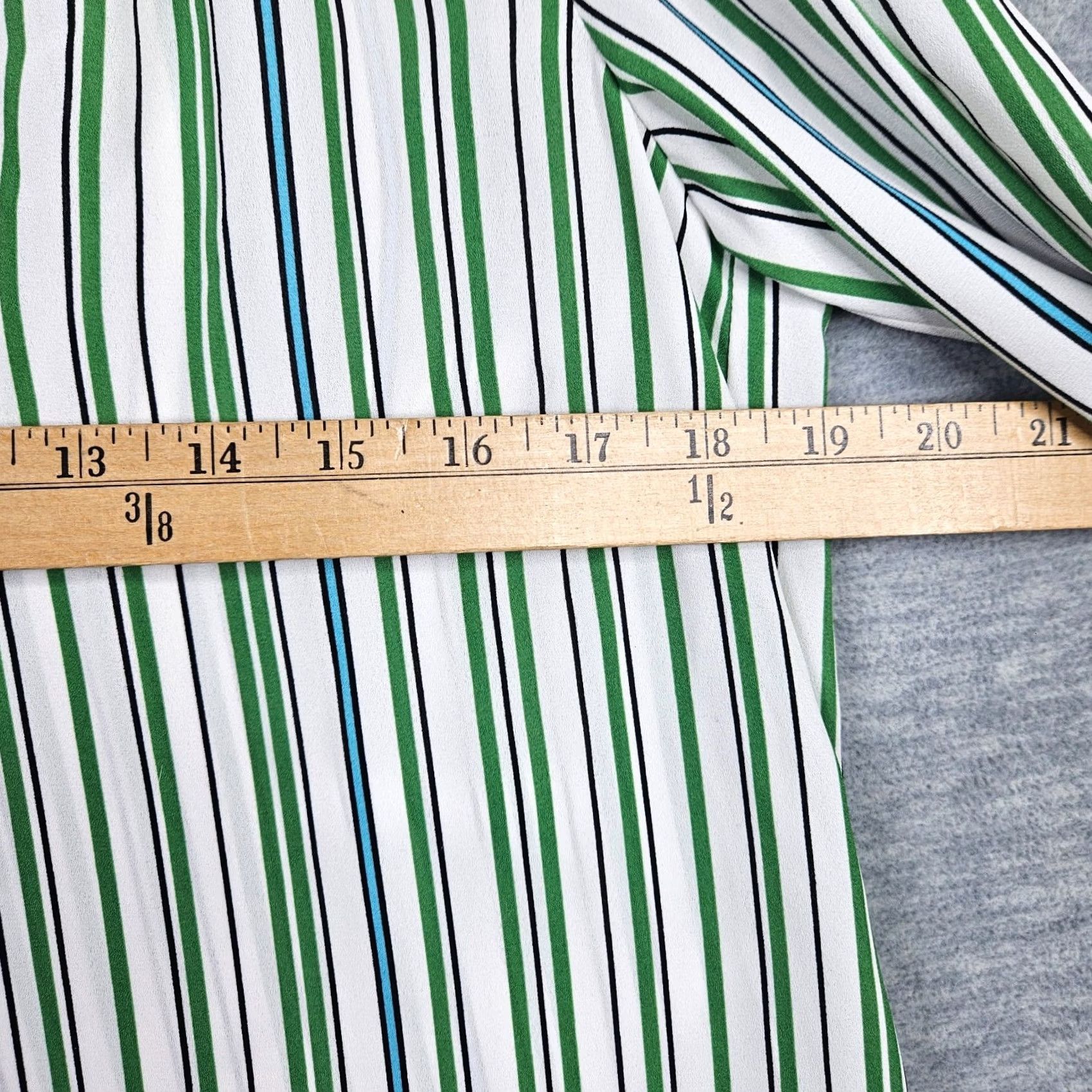 Vintage Cabi Shirt XS Green Black White Stripes 3/4 Sleeve V-Neck Blouse Womens Regular Pattern Solid Casual Sleeve Polyester Size XS / US 0-2 / IT 36-38 - 4 Thumbnail