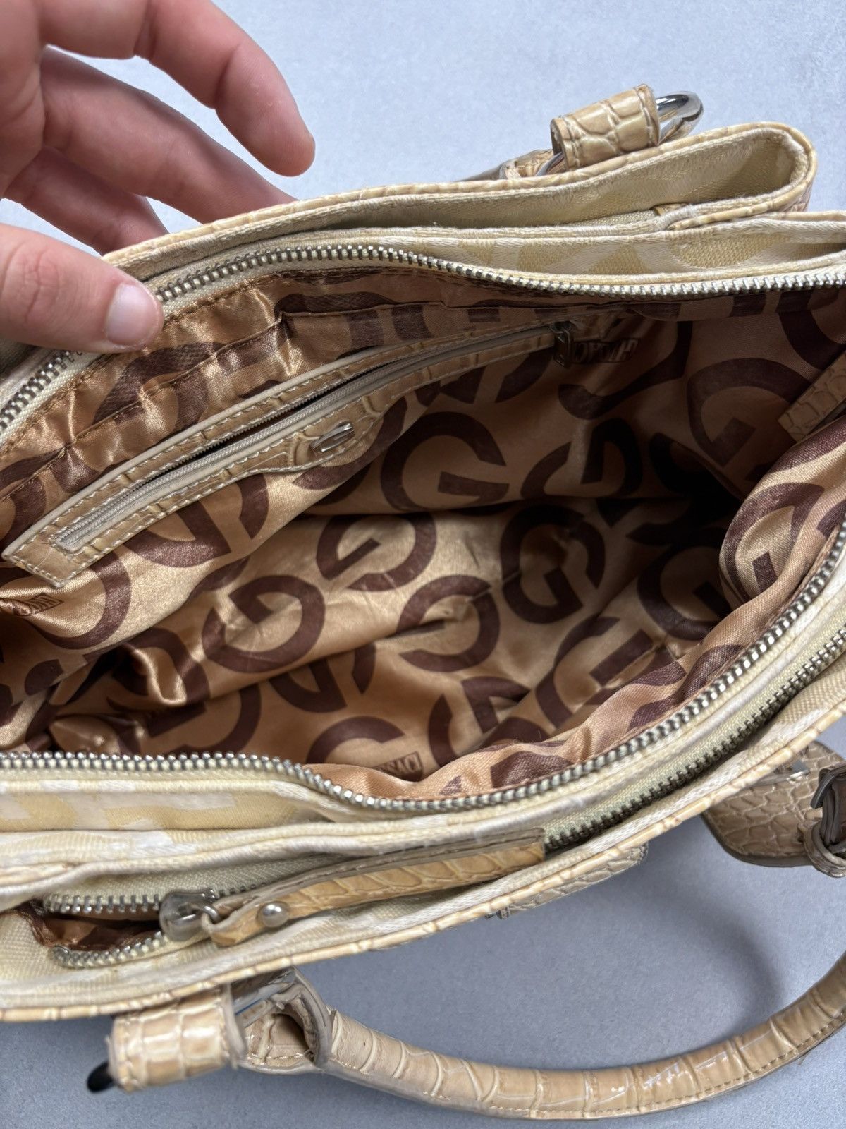 Designer Y2K Gussaci Rare Monogram Logo Faux Croc Handle Bag 2000s Size ONE SIZE - 11 Thumbnail