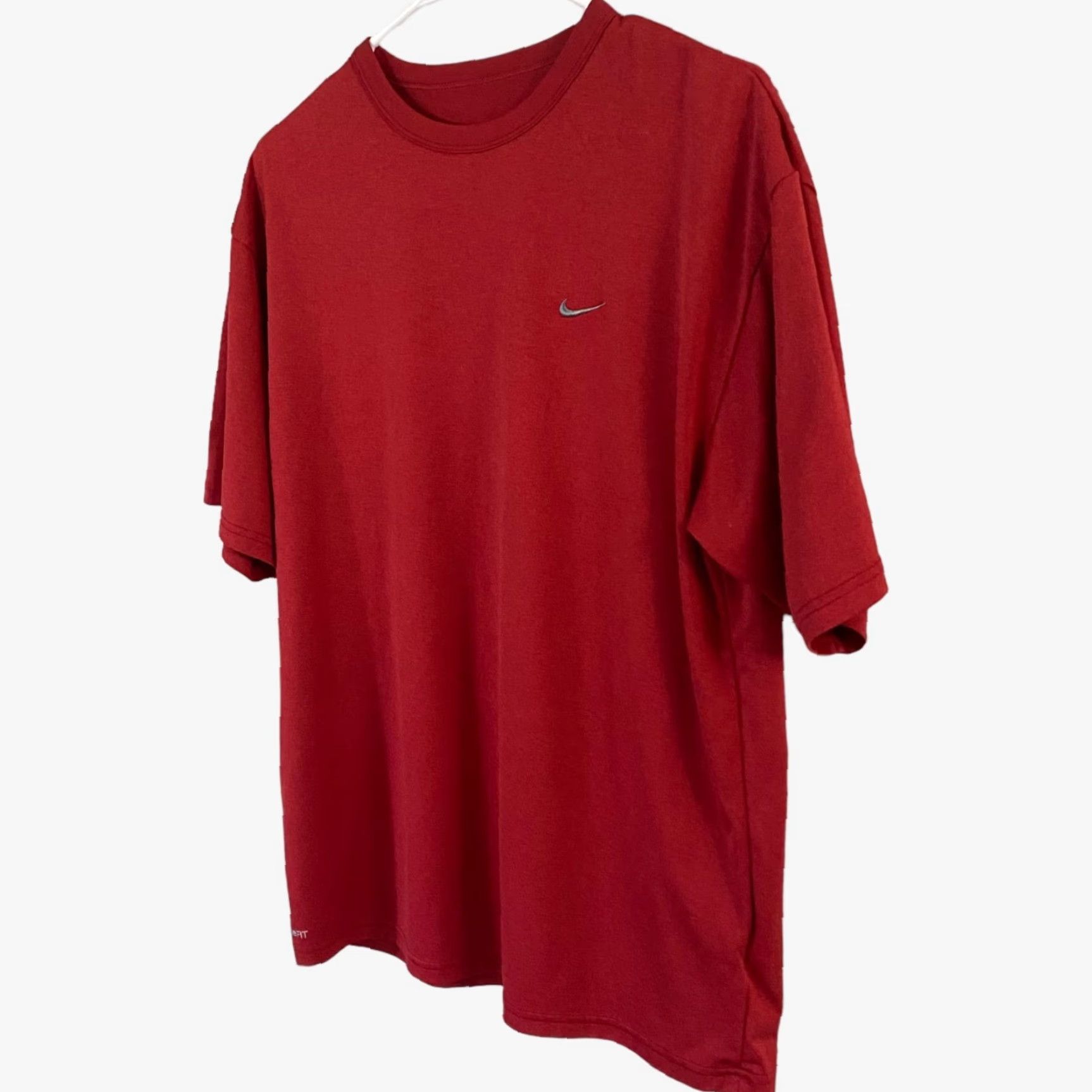 Nike VINTAGE Nike EmbrodiRed Swoosh FITDRY T Shirt Mens Medium Red Stretch Athletic Shirt Size US M / EU 48-50 / 2 - 2 Thumbnail