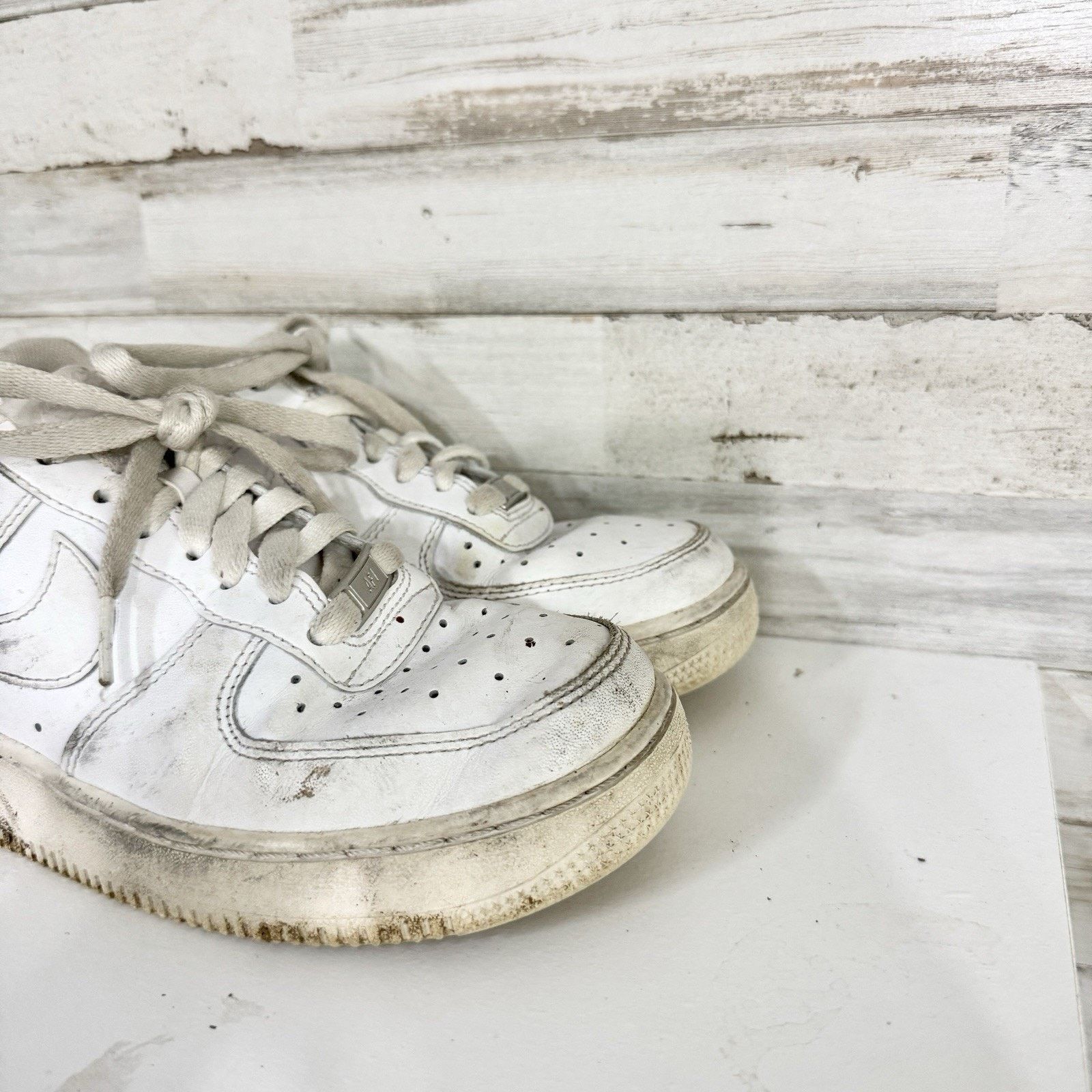 Nike Nike Shoes Sz 7.5 Air Force 1 White Leather Low Top Sneakers Size US 7.5 / IT 37.5 - 2 Thumbnail