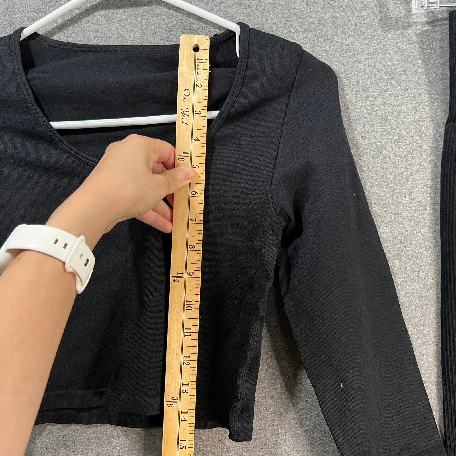 Other Workout 2 PC Crop Top Long Sleeve and Short Bottom Size M / US 6-8 / IT 42-44 - 8 Thumbnail