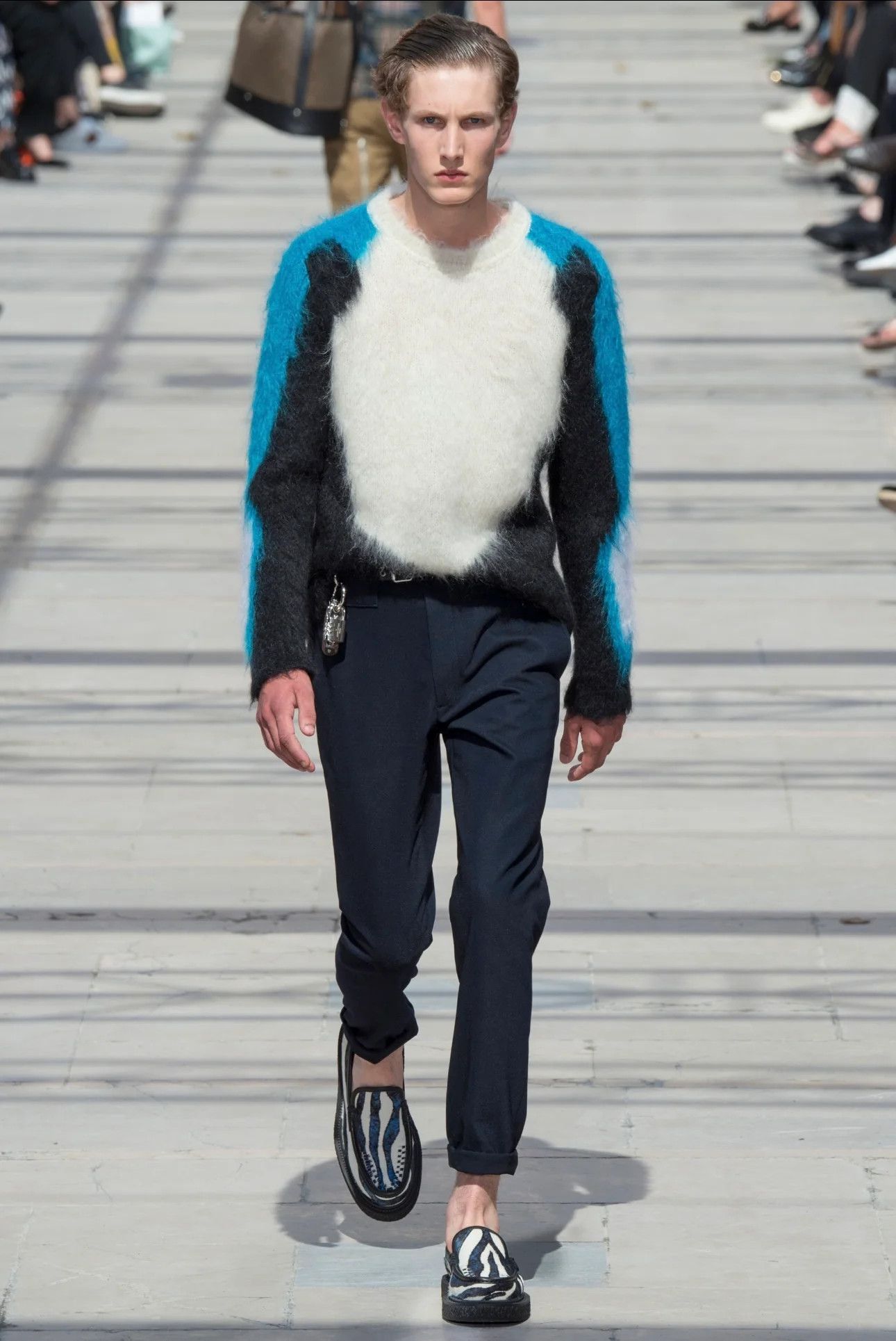 Louis Vuitton Legendary mohair knit from the SS17 runway Size US M / EU 48-50 / 2 - 1 Thumbnail